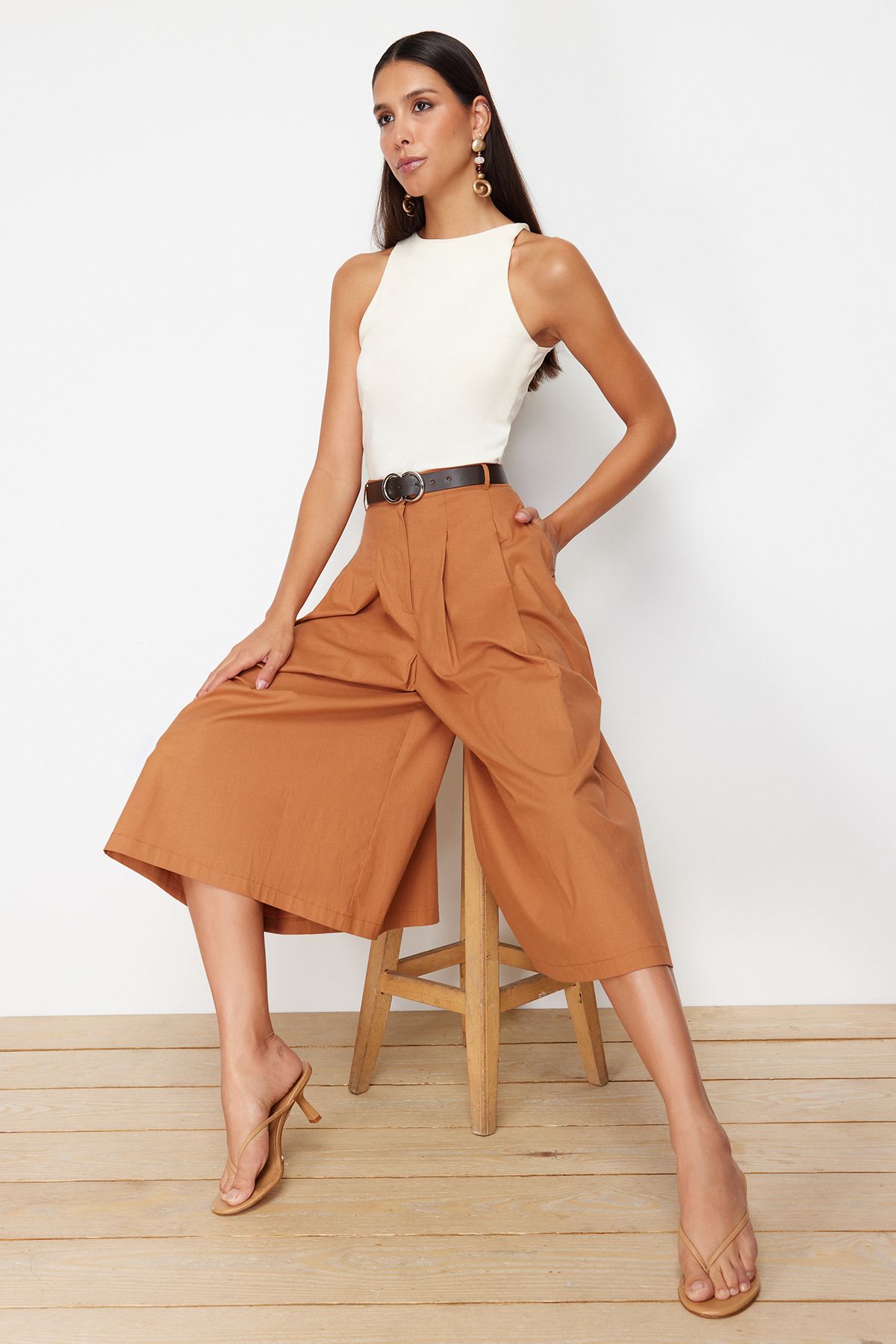 complete the look image