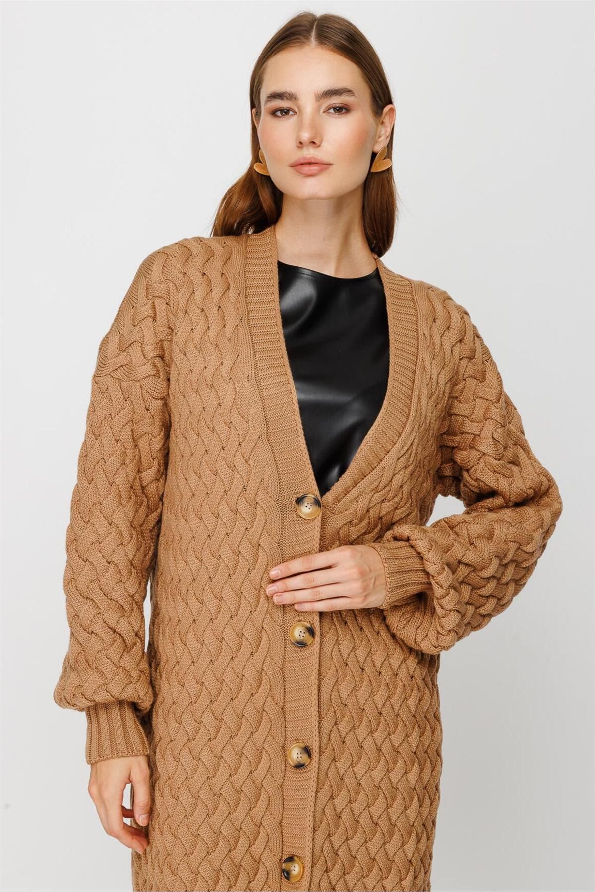 Esswaap-Front Buttoned Knitted Patterned Long Cardigan Camel 4