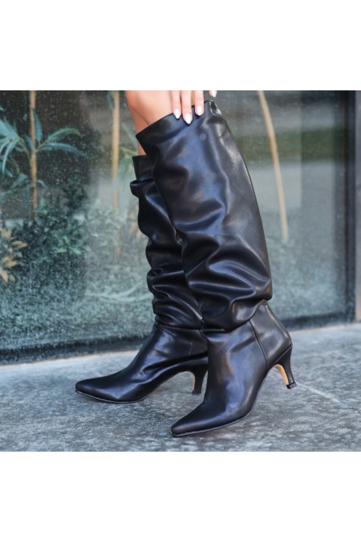 Ewon Via Siyah Cilt Topuklu Çizme