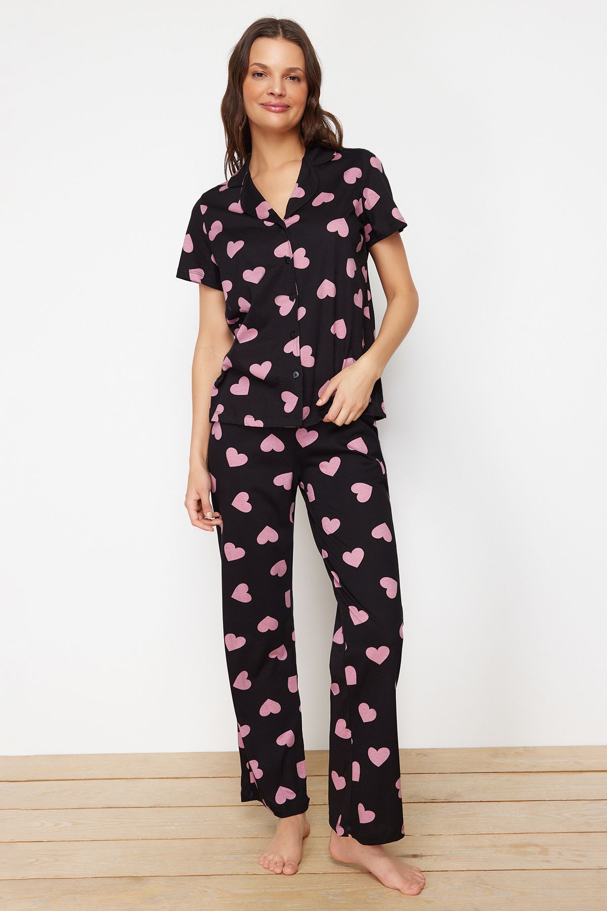 Trendyol Collection-Sada pleteného pyžama Heart Black – 100% bavlna THMSS24PT00337 2