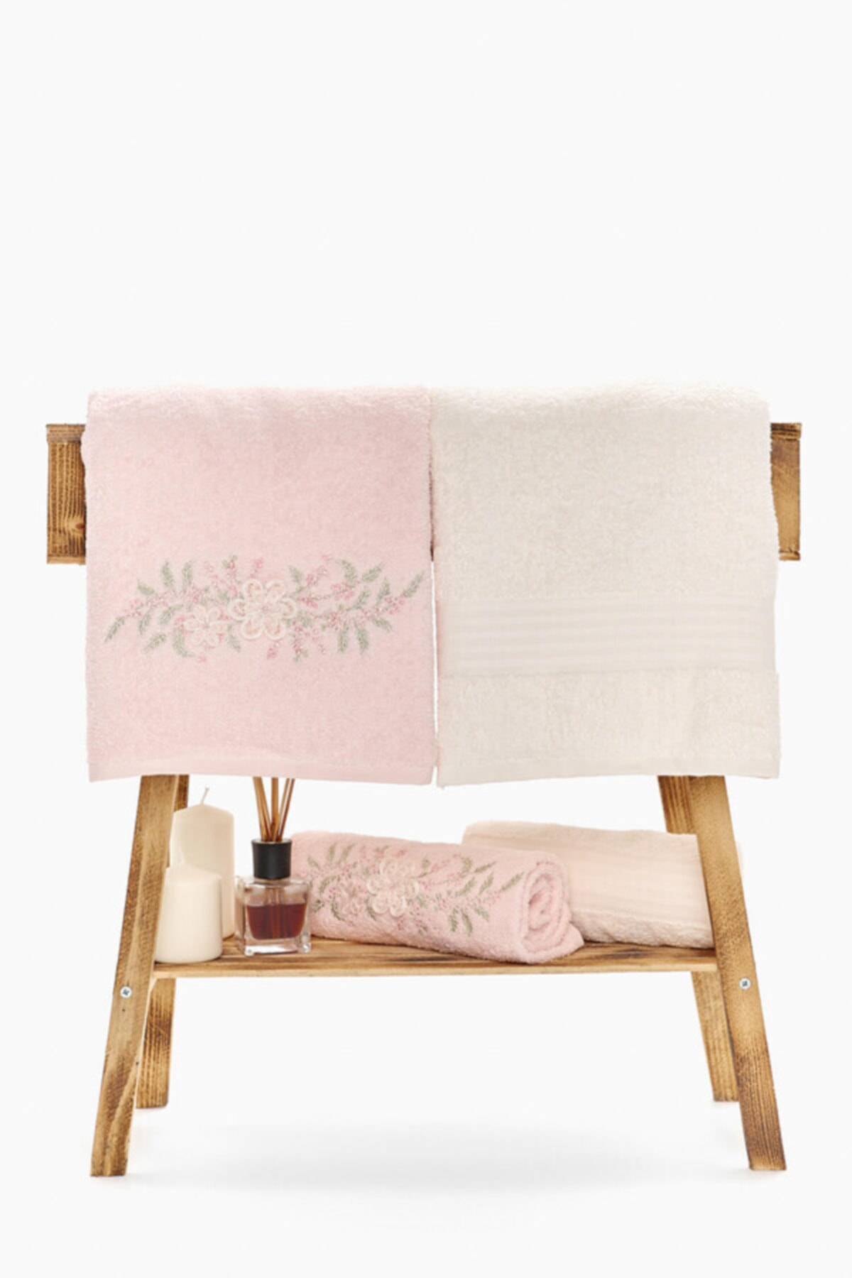 حوله نورپاک 8.68251E+12 حوله نورپاک 8.68251E+12