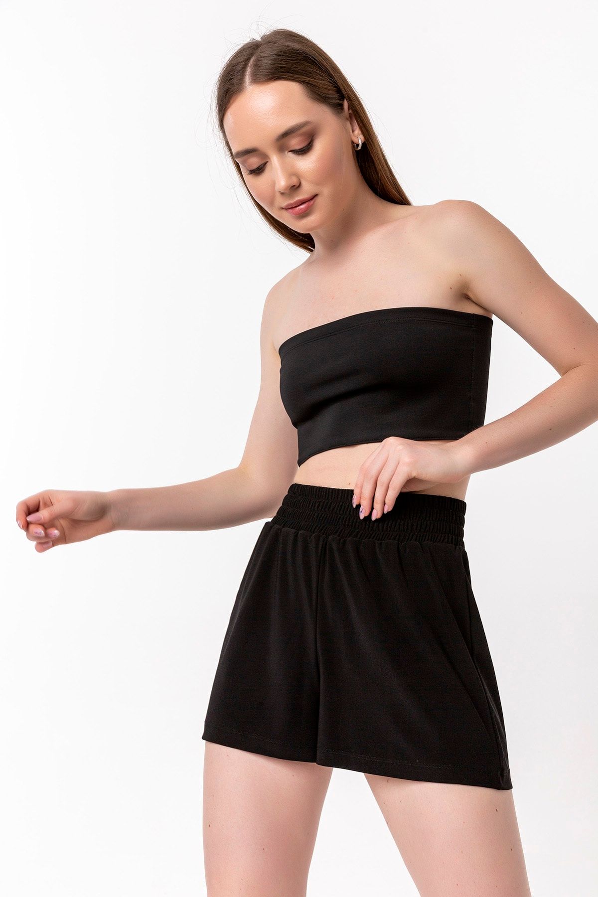 Laranor-Elastic Waist Shorts 1