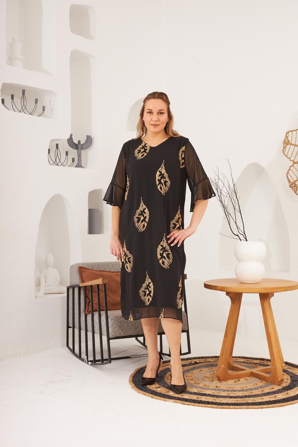 RMG-Plus Size Black Evening Dress with Embroidery Detail and Lingerie 2
