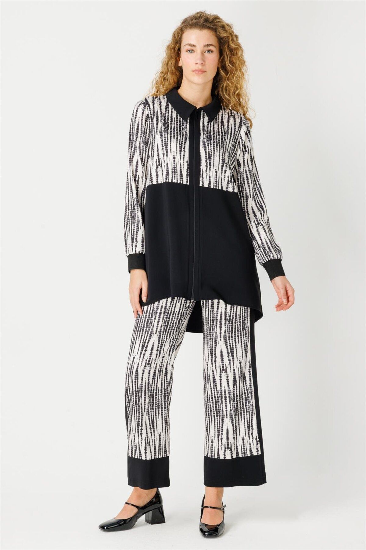 Esswaap-Black Tunic and Trousers Set - Custom Pattern Printed and Zippered 4