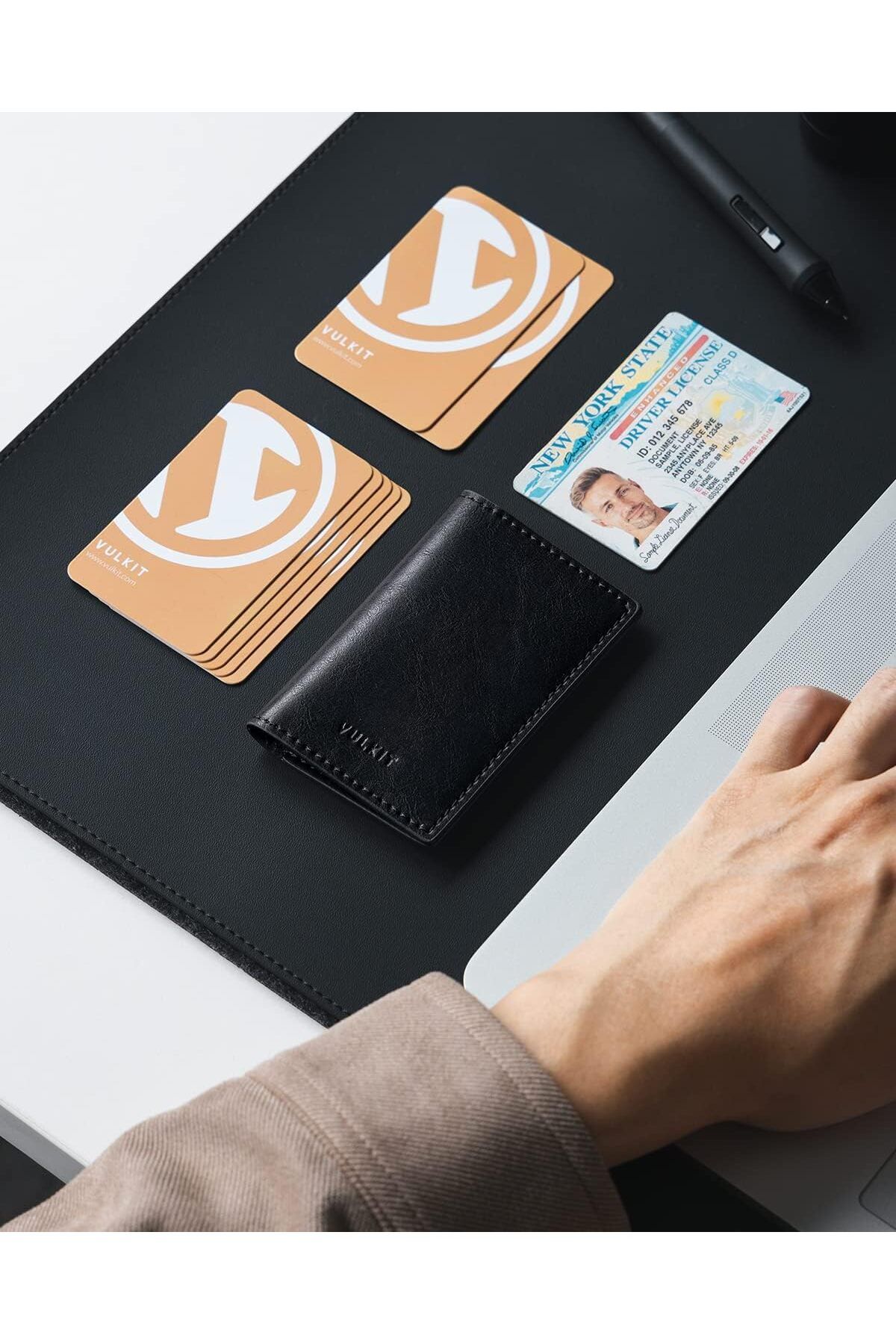 کیف پول مردانه و زنانه کارت ویزیت چرمی ULTRA SLIM CARD راه حل شیک کاربردی VULKIT