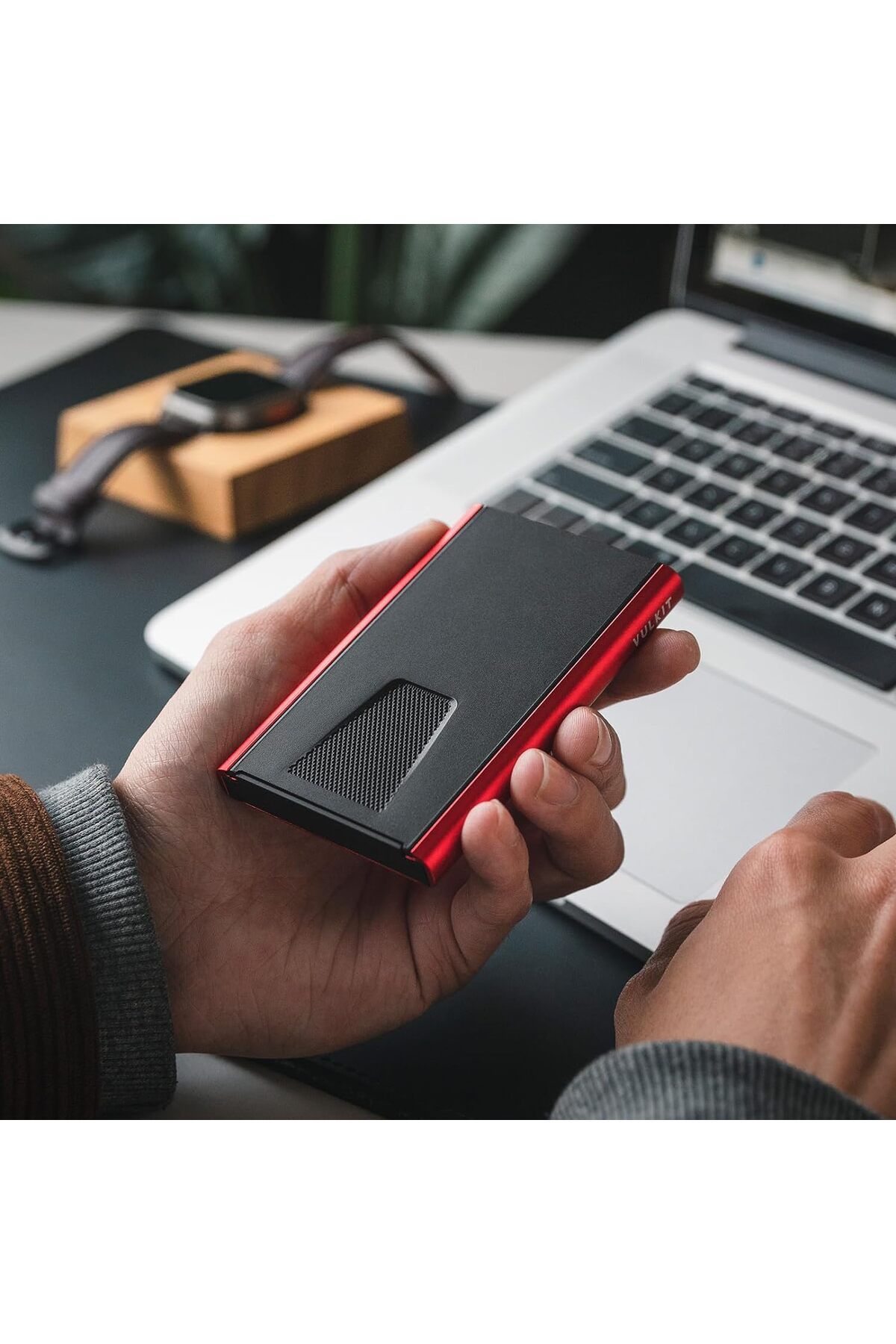 کارت کیف آلومینیومی مینیمالیستی با طراحی پاپ‌آپ – با حفاظت RFID و NFC VULKIT