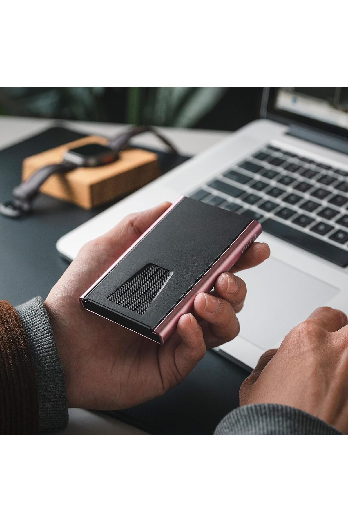 کارت کیف آلومینیومی مینیمالیستی با طراحی پاپ‌آپ – حفاظت RFID و NFC VULKIT