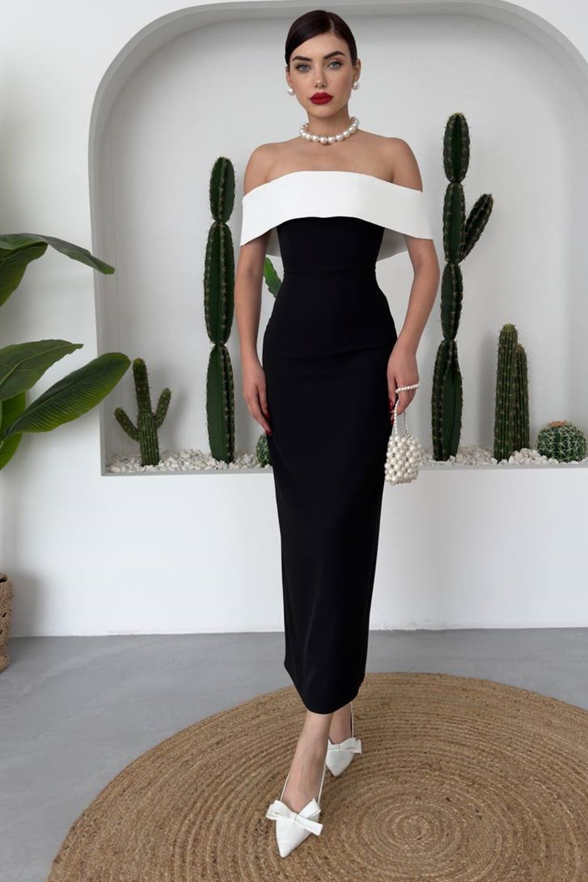 lovebox-Backtime Schwarzes Abendkleid in Midilänge mit Reißverschluss aus Atlasstoff, weißer trägerloser Kragen, Schlitz 250 6