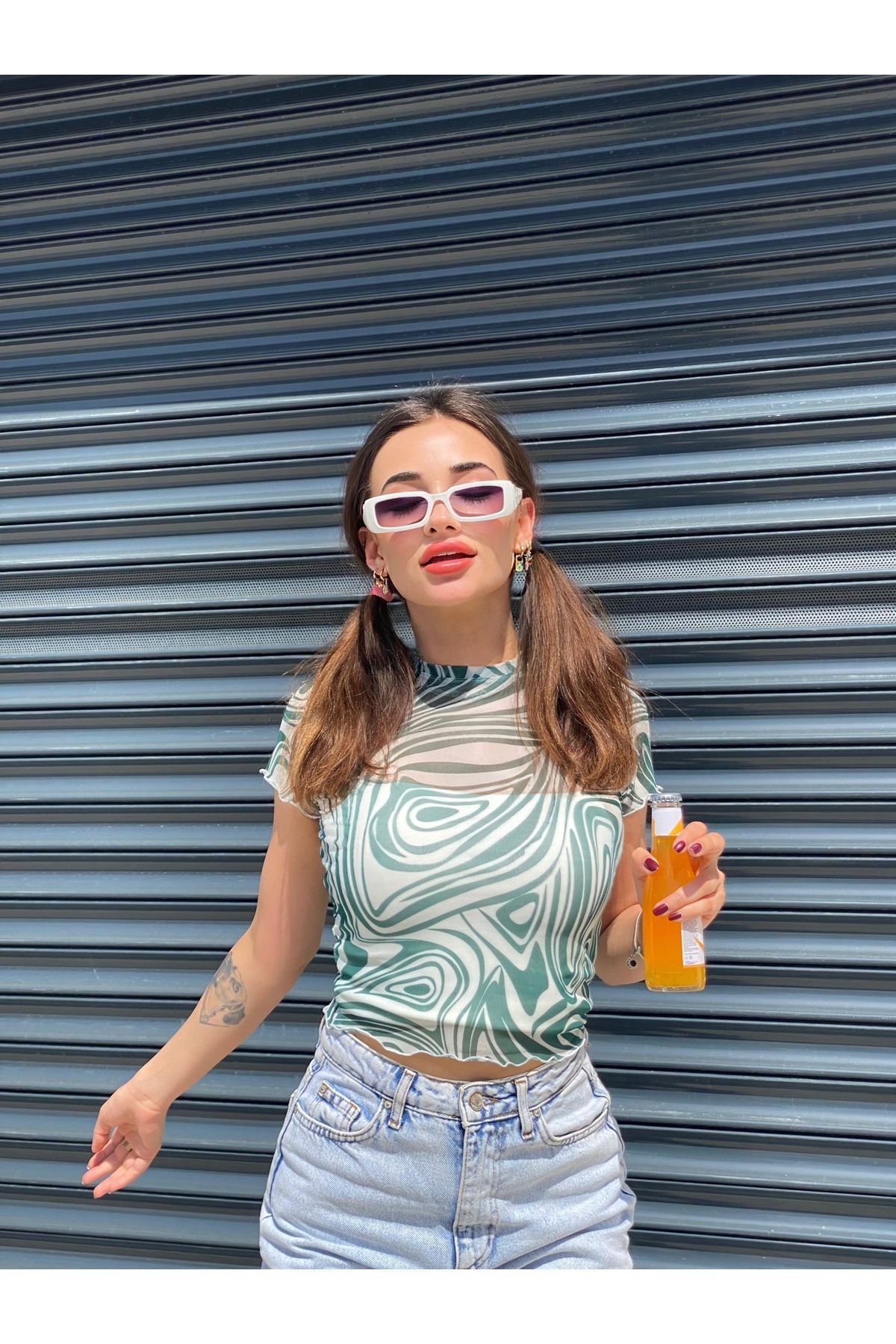Bengi Clothing-Cu Motiv Verde Inchis - Bluza Crop Cu Maneca Scurta Transparenta De Tulle 1