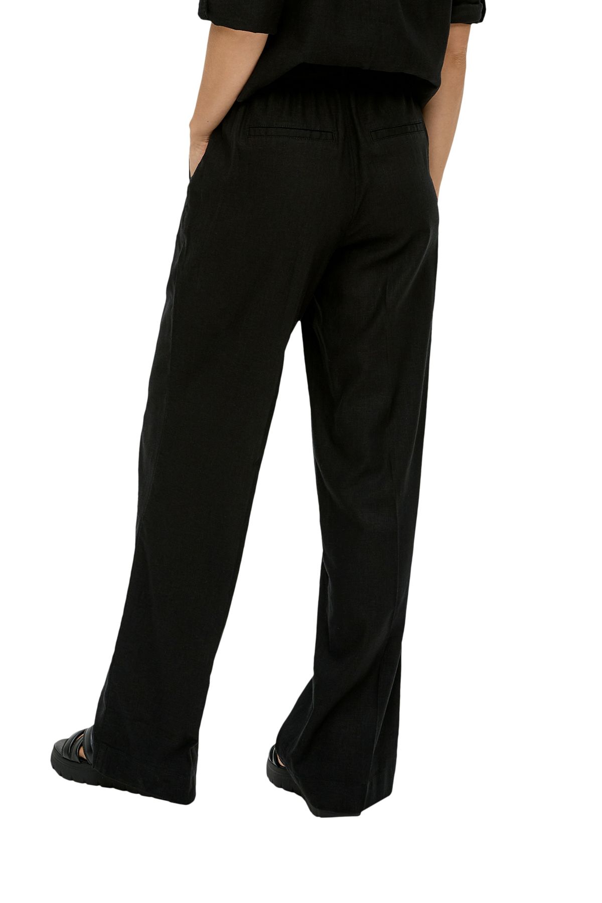 complete the look image