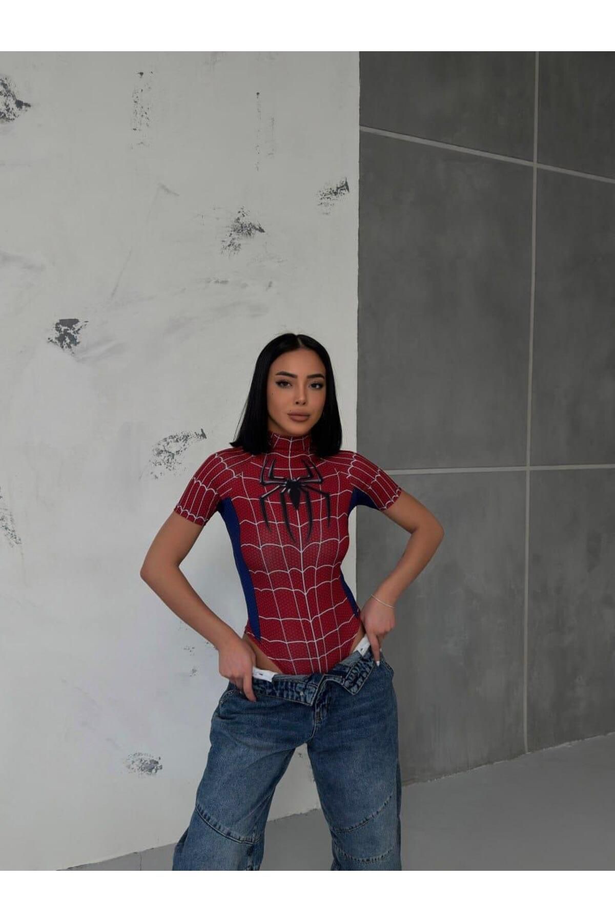 Touz Moda-Digital Printed Short Sleeve Spider Snap Crop Blouse 3