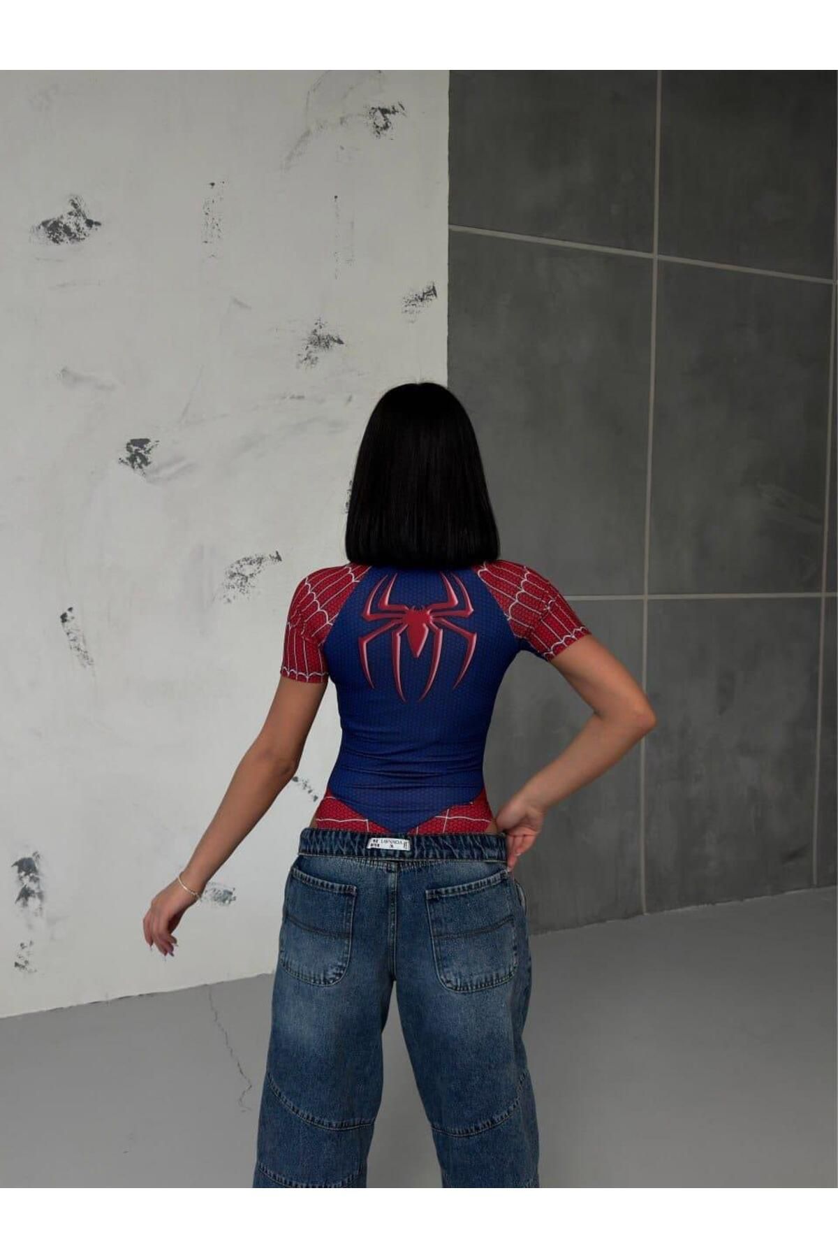 Touz Moda-Digital Printed Short Sleeve Spider Snap Crop Blouse 2