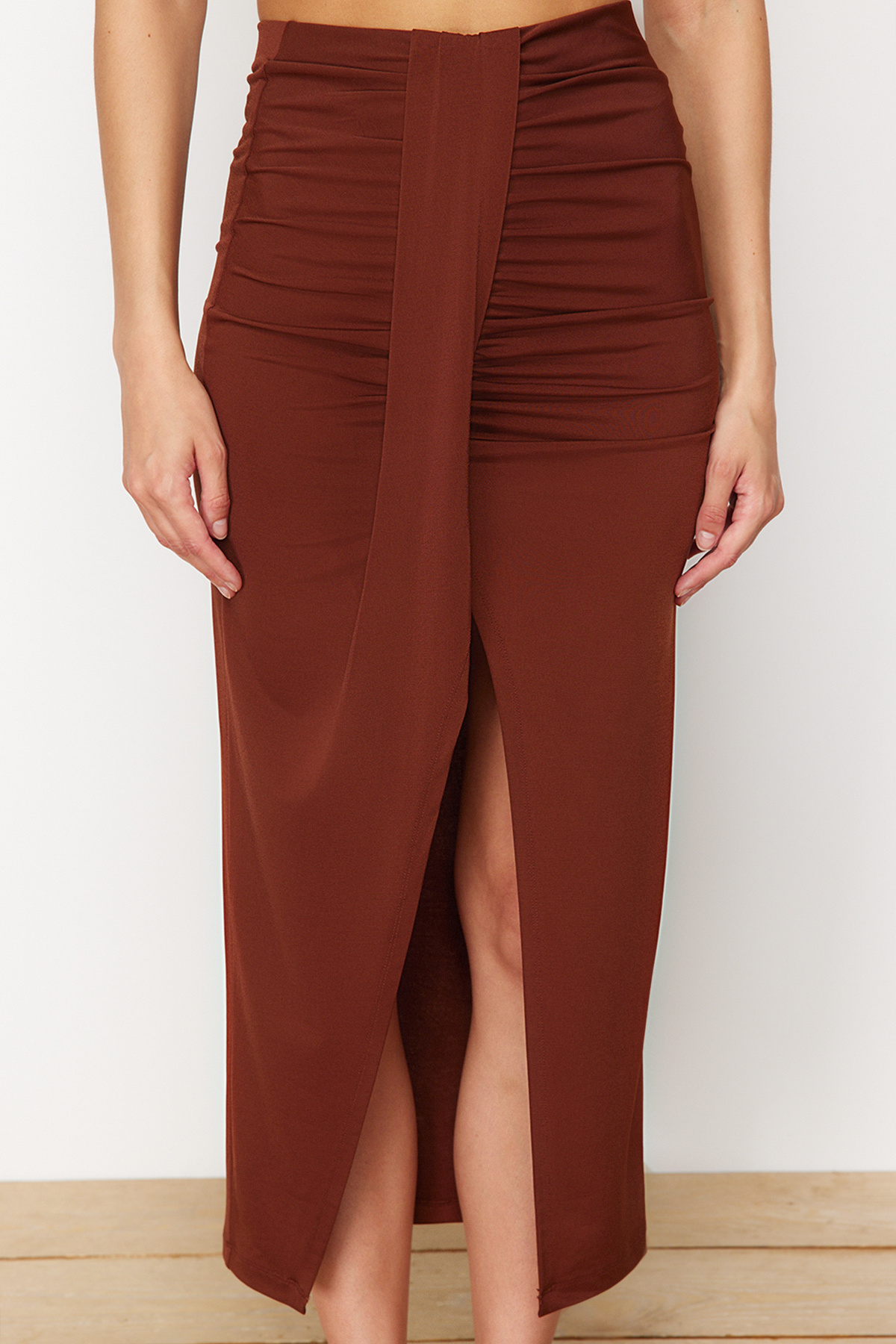 Trendyol Collection-Maxi hnědá pletená plážová sukně - TBESS23ET00021 4