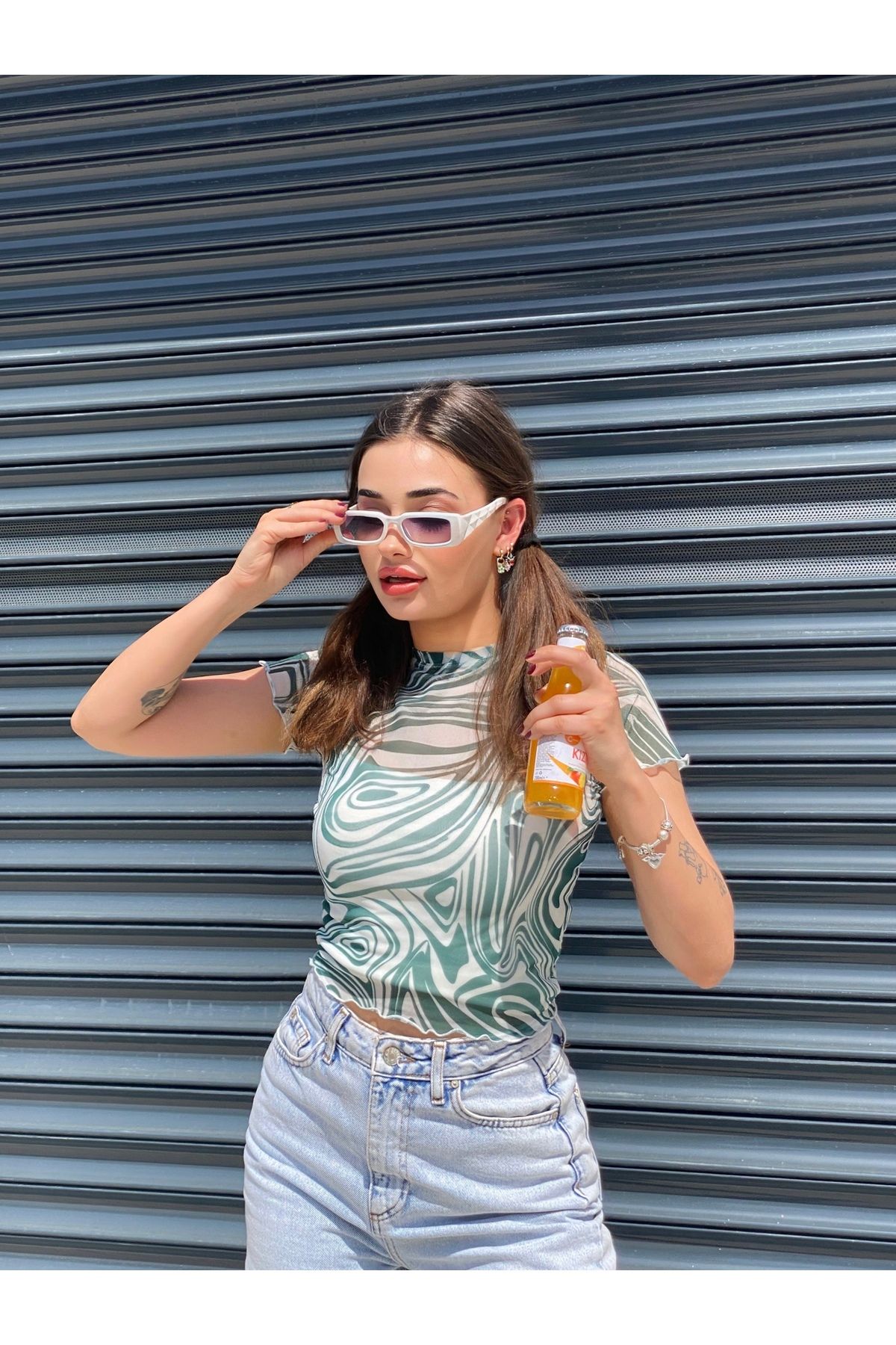 Bengi Clothing-Cu Motiv Verde Inchis - Bluza Crop Cu Maneca Scurta Transparenta De Tulle 3