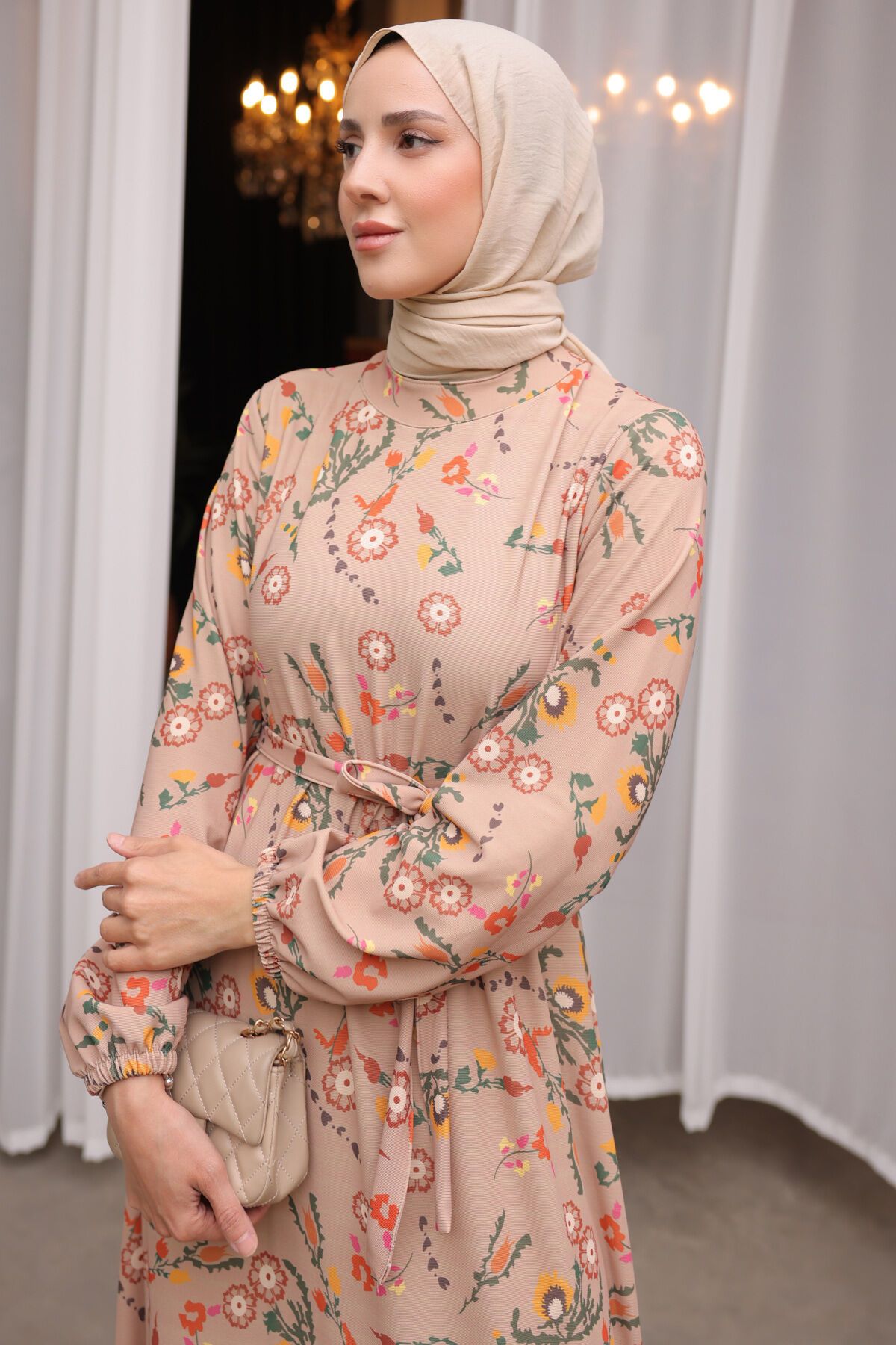 benguen-12014 Kleid mit Blumendruck und elastischen Ärmeln in Beige 2