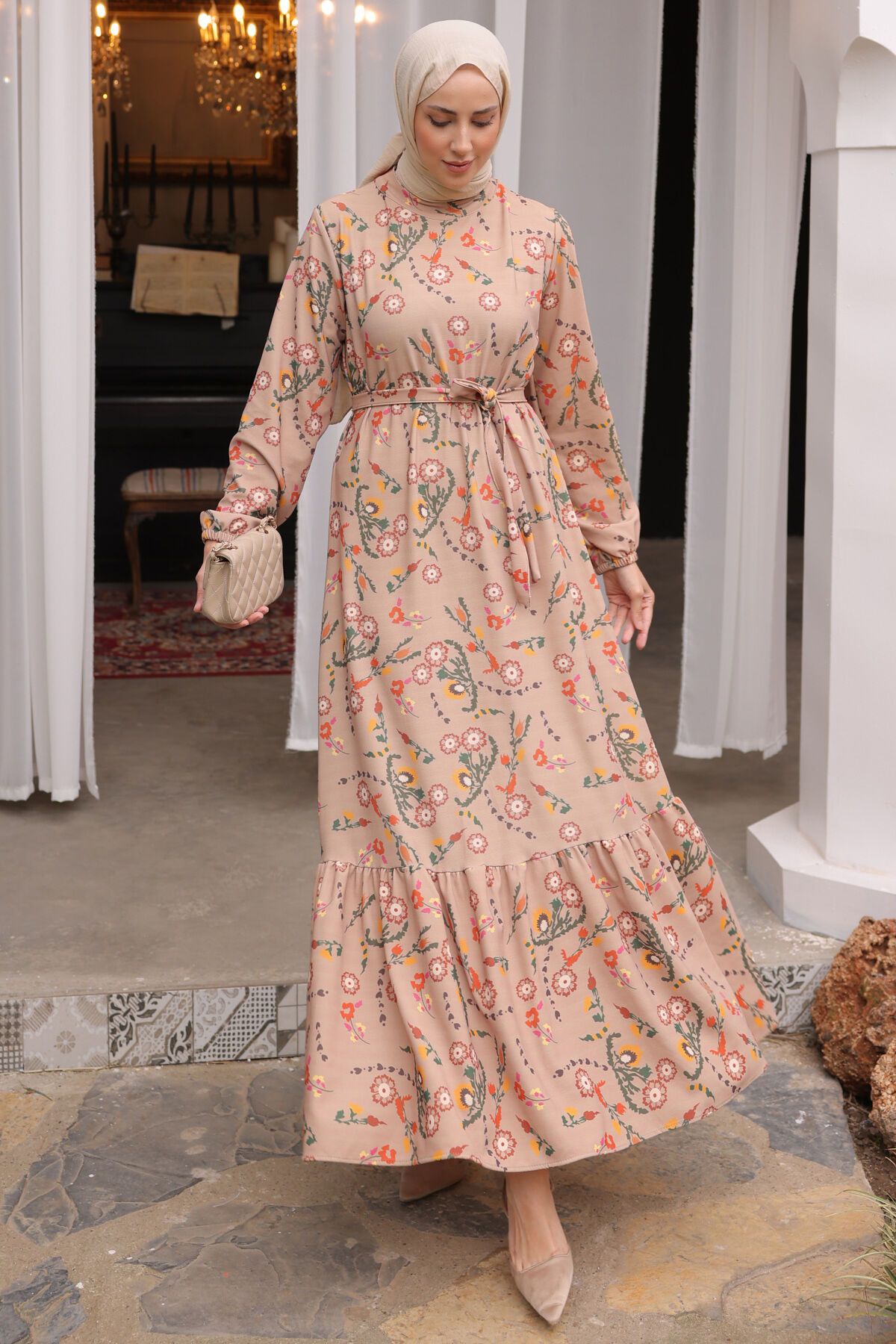 benguen-12014 Kleid mit Blumendruck und elastischen Ärmeln in Beige 5