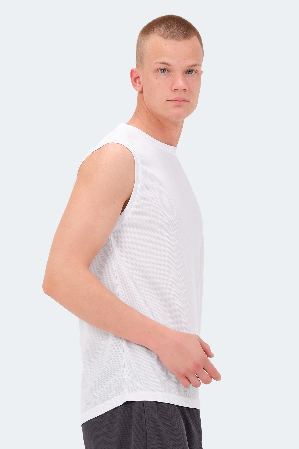 Slazenger-White RAJYA Men's Athlete 4