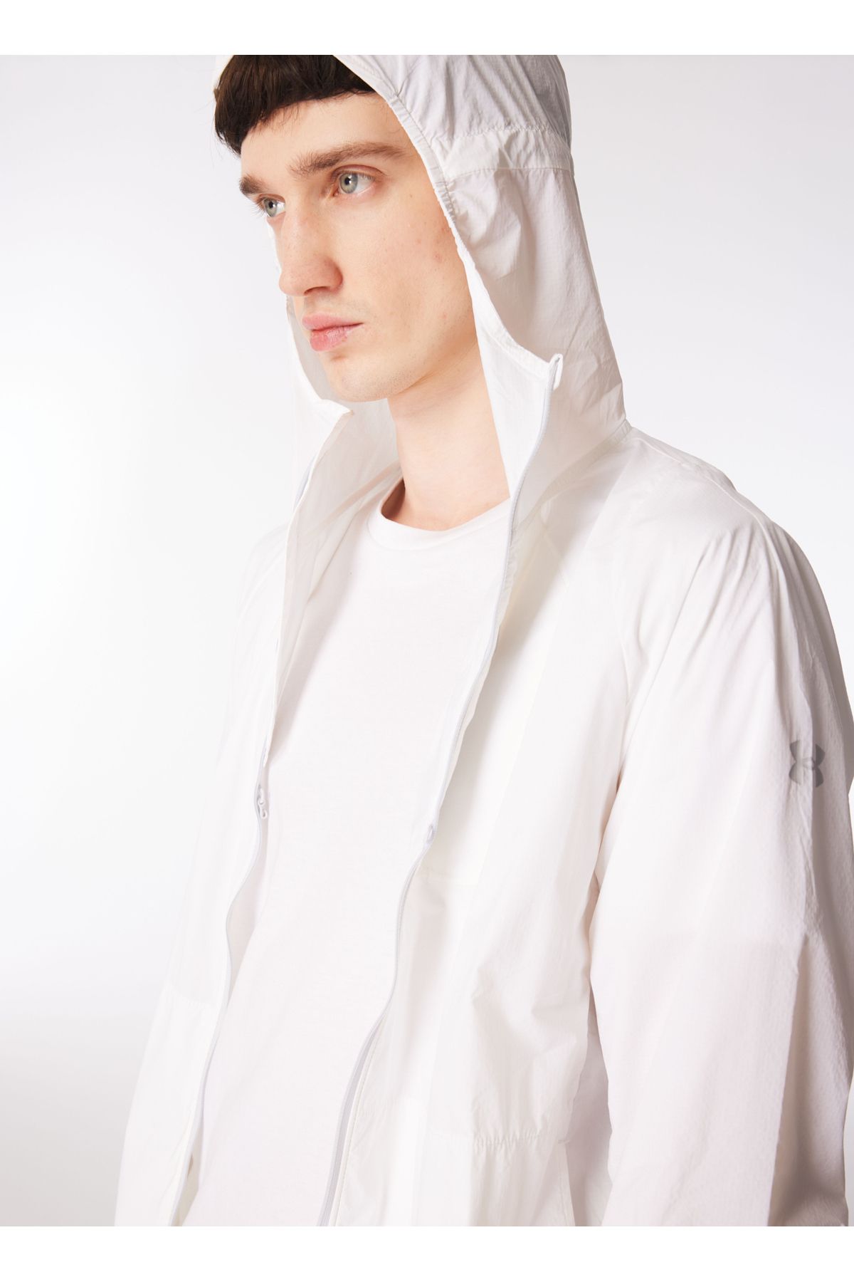 بارانی و بادگیر سفید مردانه 1381879 100 راه اندازی سبک وزن JKT 's Slim Fit Wind Under Armour