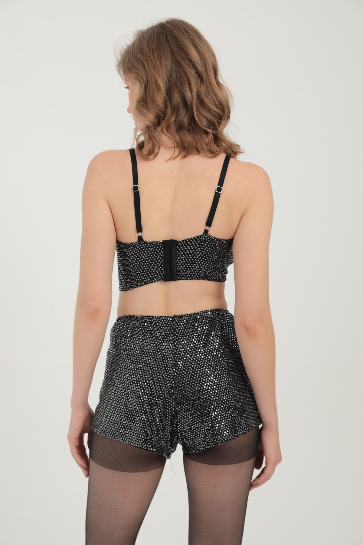 NUİTAMORE-Nuitamore Silver Sequined Crop Shorts Set. 6