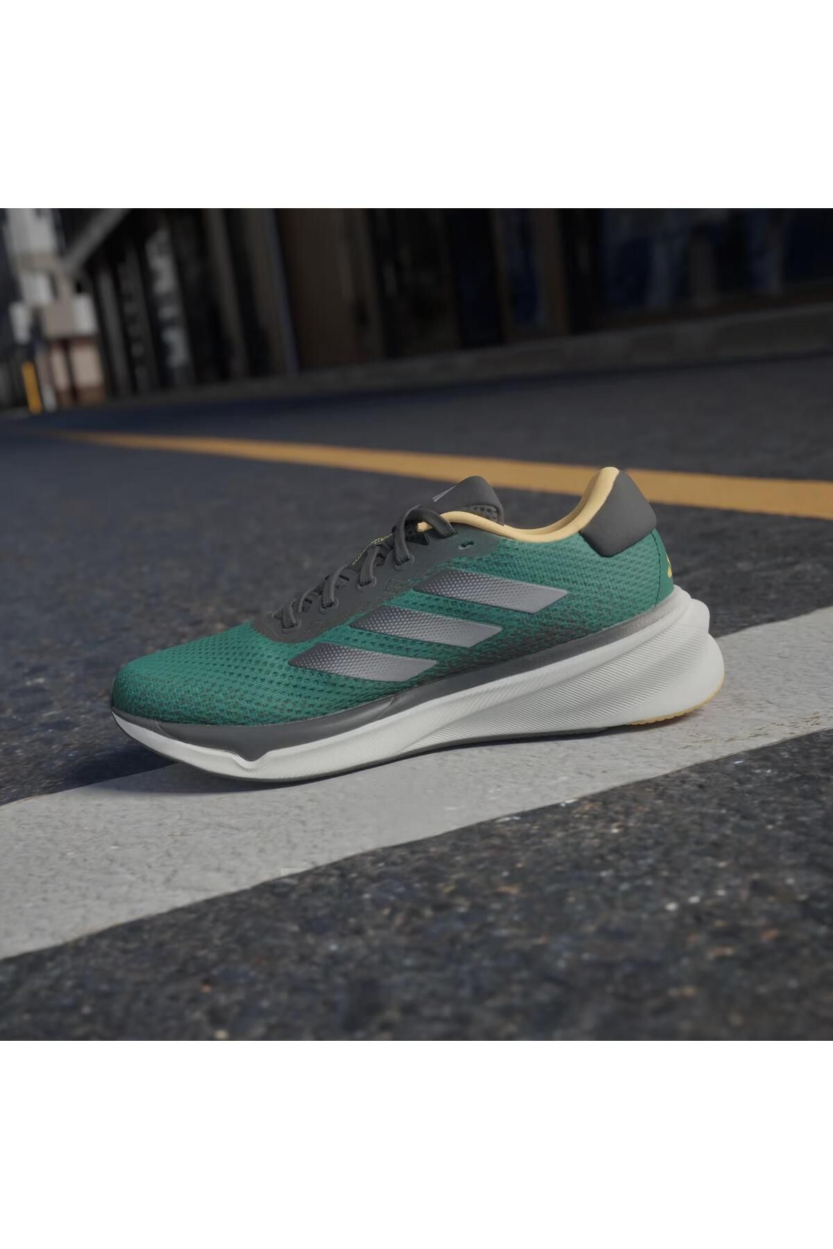 کفش دو و تمرین سبز زنانه Supernova Stride Day Earth رانینگ adidas