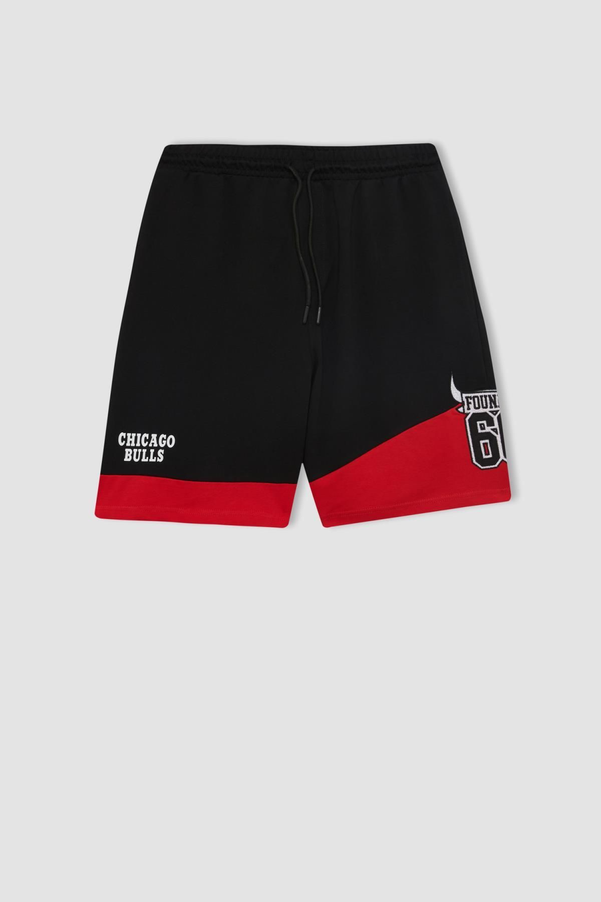 DeFactoFit NBA Chicago Bulls Standard Fit Stight Leg Shorts