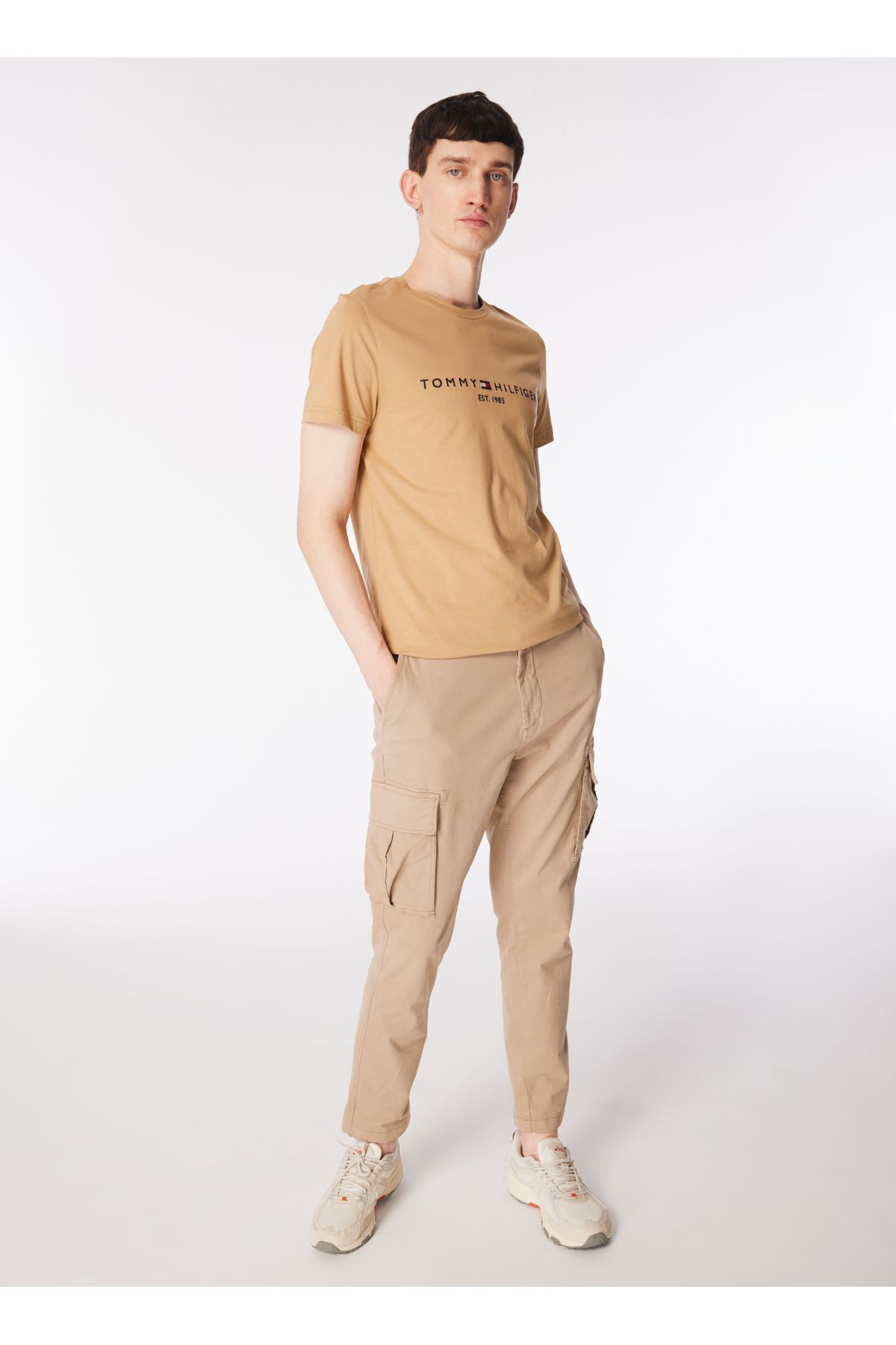 تی شرت مردانه یقه خاکی MW0MW11797 Tommy Hilfiger