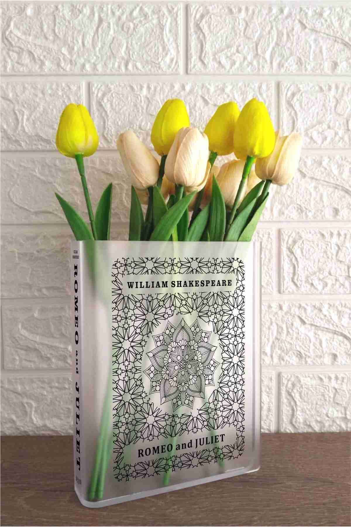 Gri Grafik Design Workshop-Shakespeare Romeo and Juliet Frosted Book Vase - World Classics Collection 5