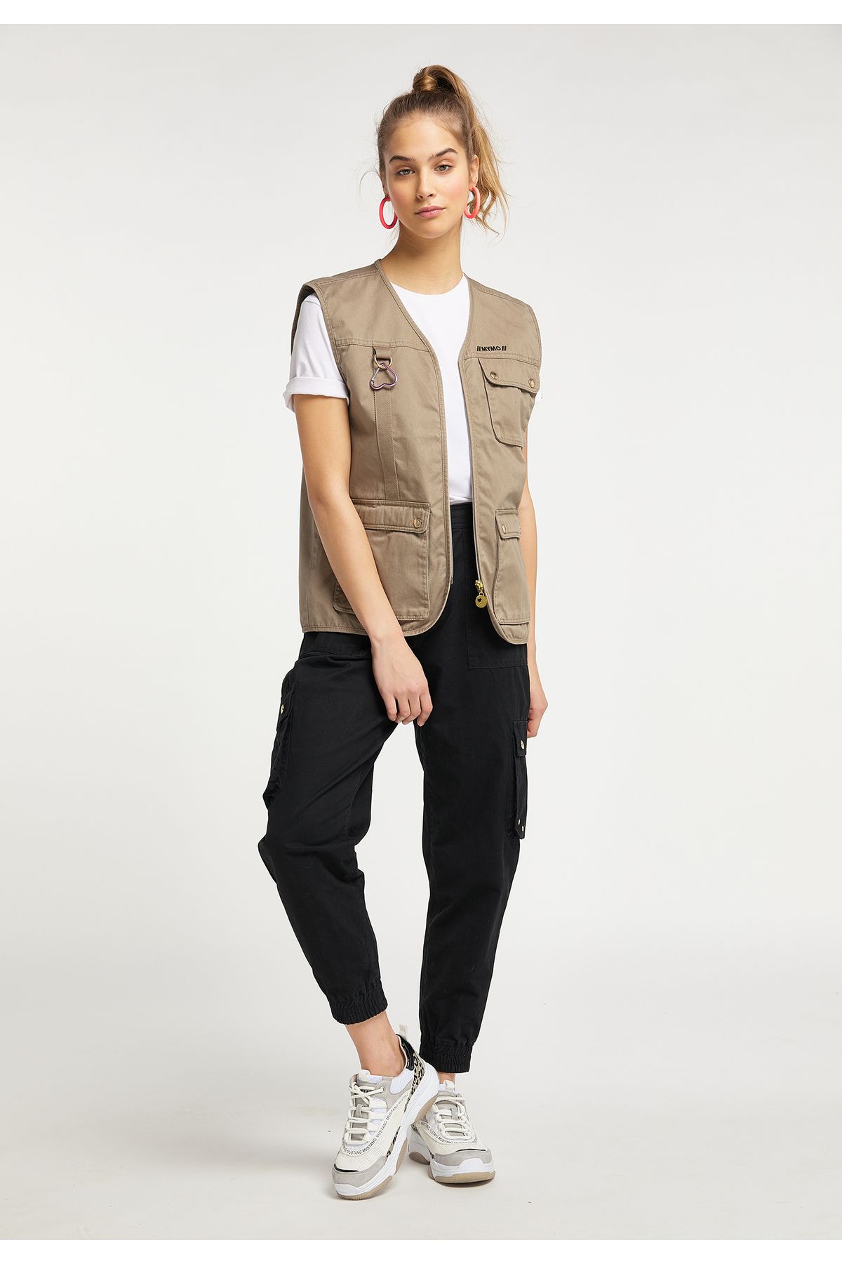 complete the look image