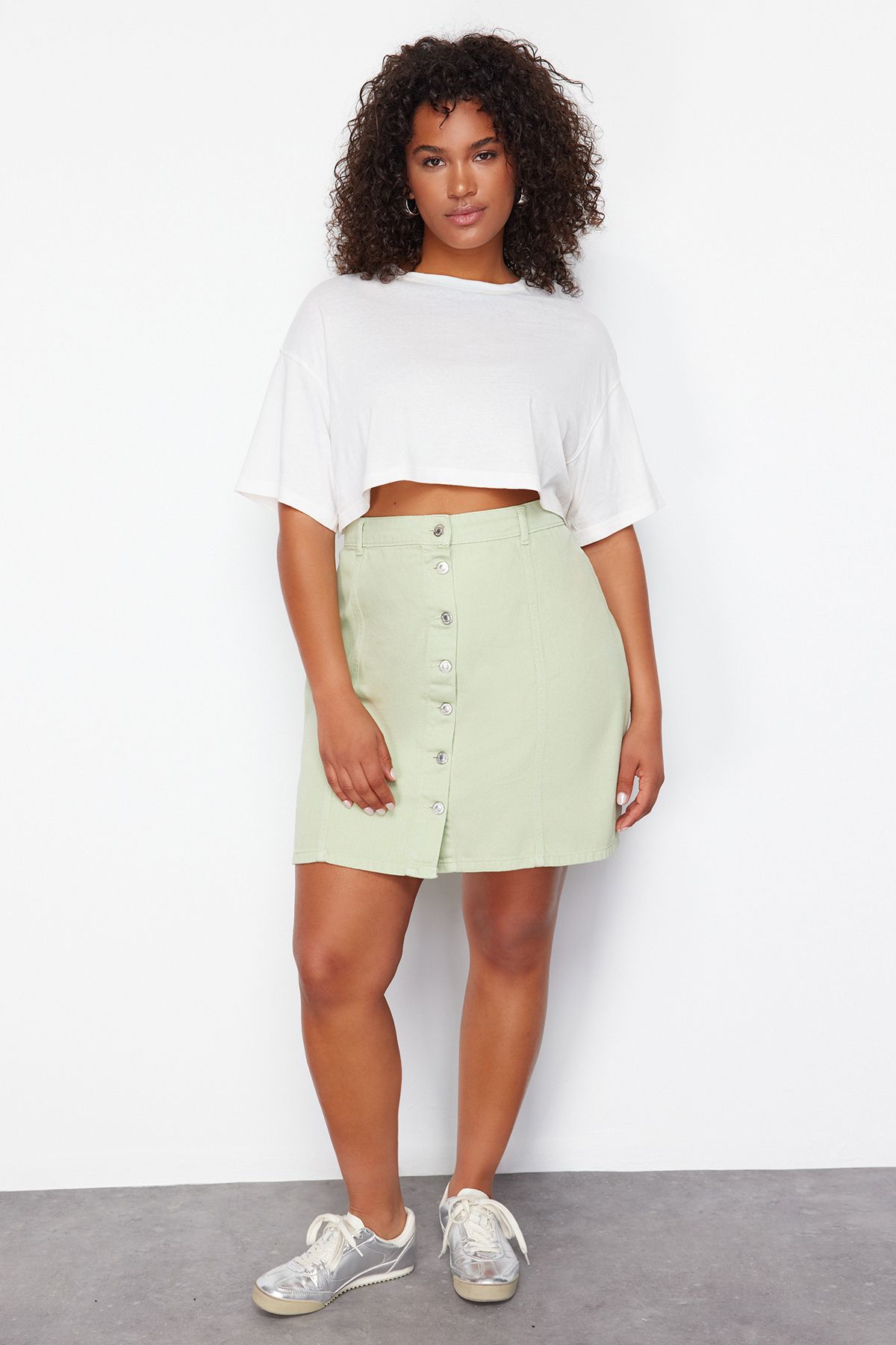 Trendyol Curve-Mint zapínaná mini džínsová sukňa TBBSS24AZ00045 1
