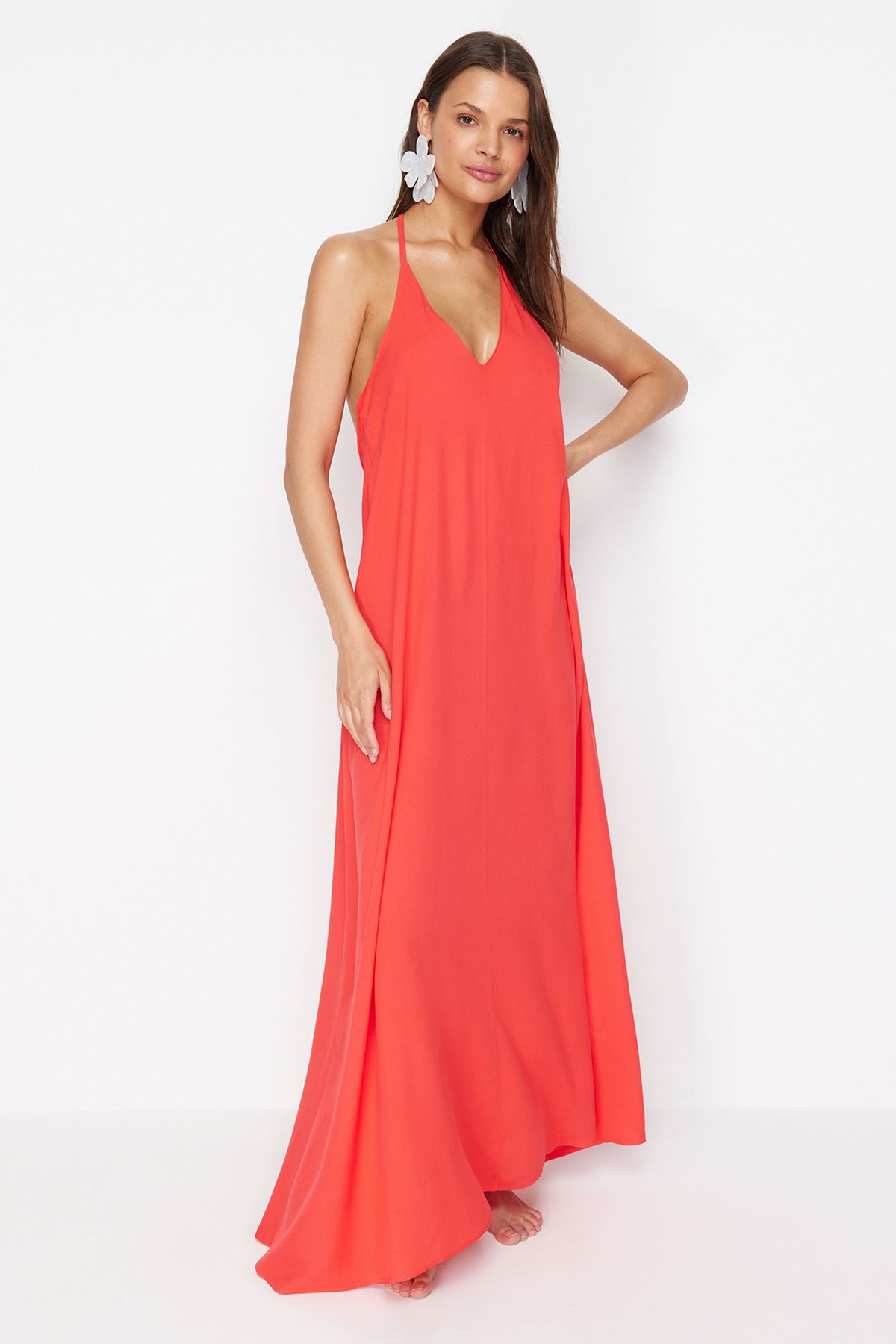 Trendyol Collection Czerwona Sukienka Plażowa Maxi Z Tkanym Tyłem I Głębokim Wycięciem Kobieta - 40
