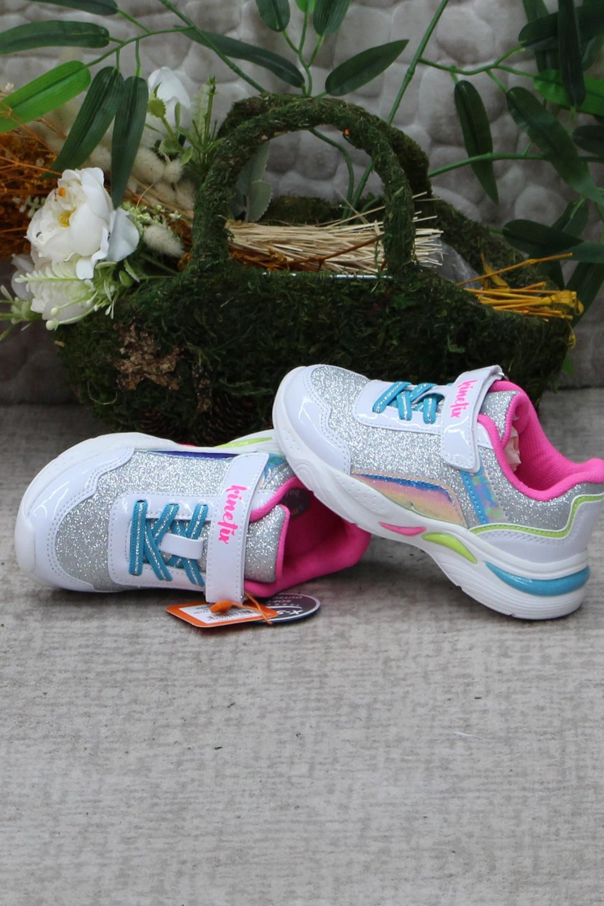 کفش دخترانه سبک وزن آناتومیک محصول اصلی Wanna White Pink Kinetix