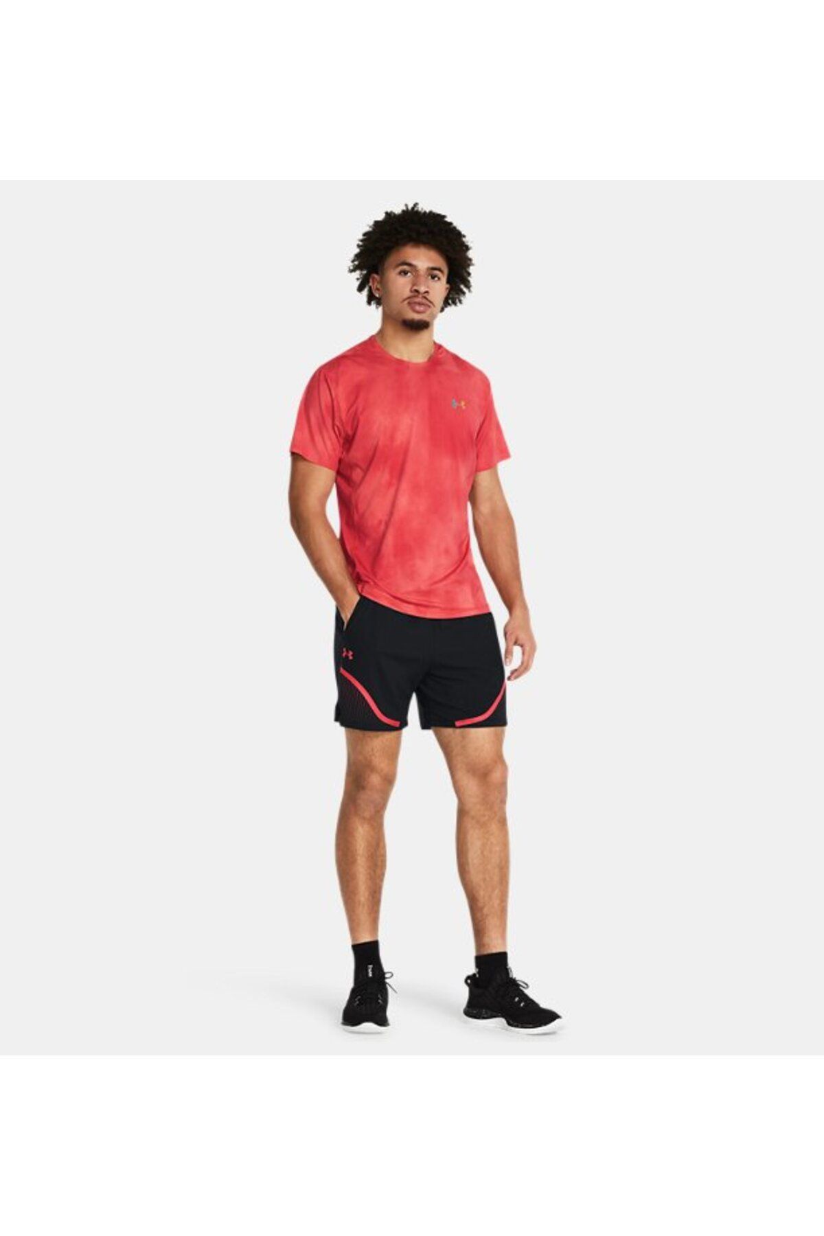 تی شرت قرمز مردانه آستین کوتاه و ناپدید شده می شود 814 Under Armour
