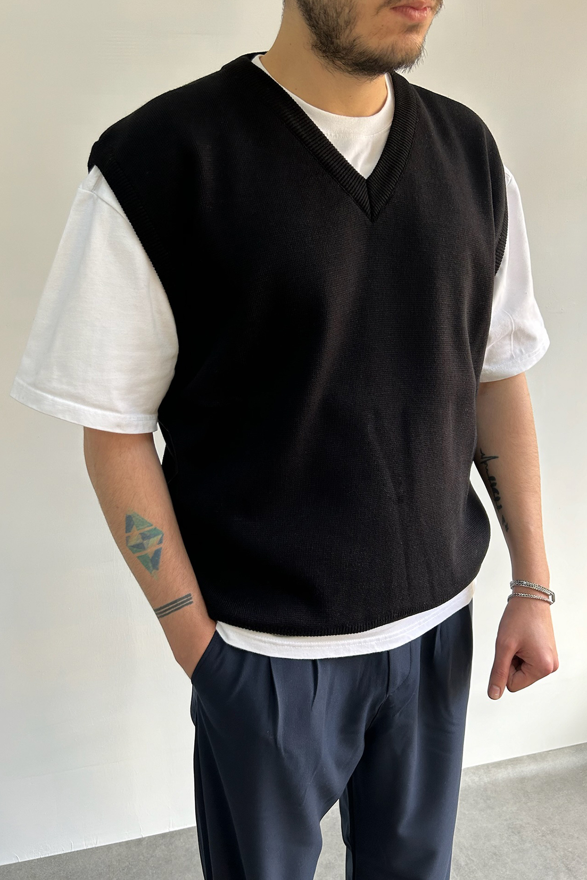 TRENDYOL Herren Oversize Vest Sweater - V-Ausschnitt Pullunder Aus 100% Acryl