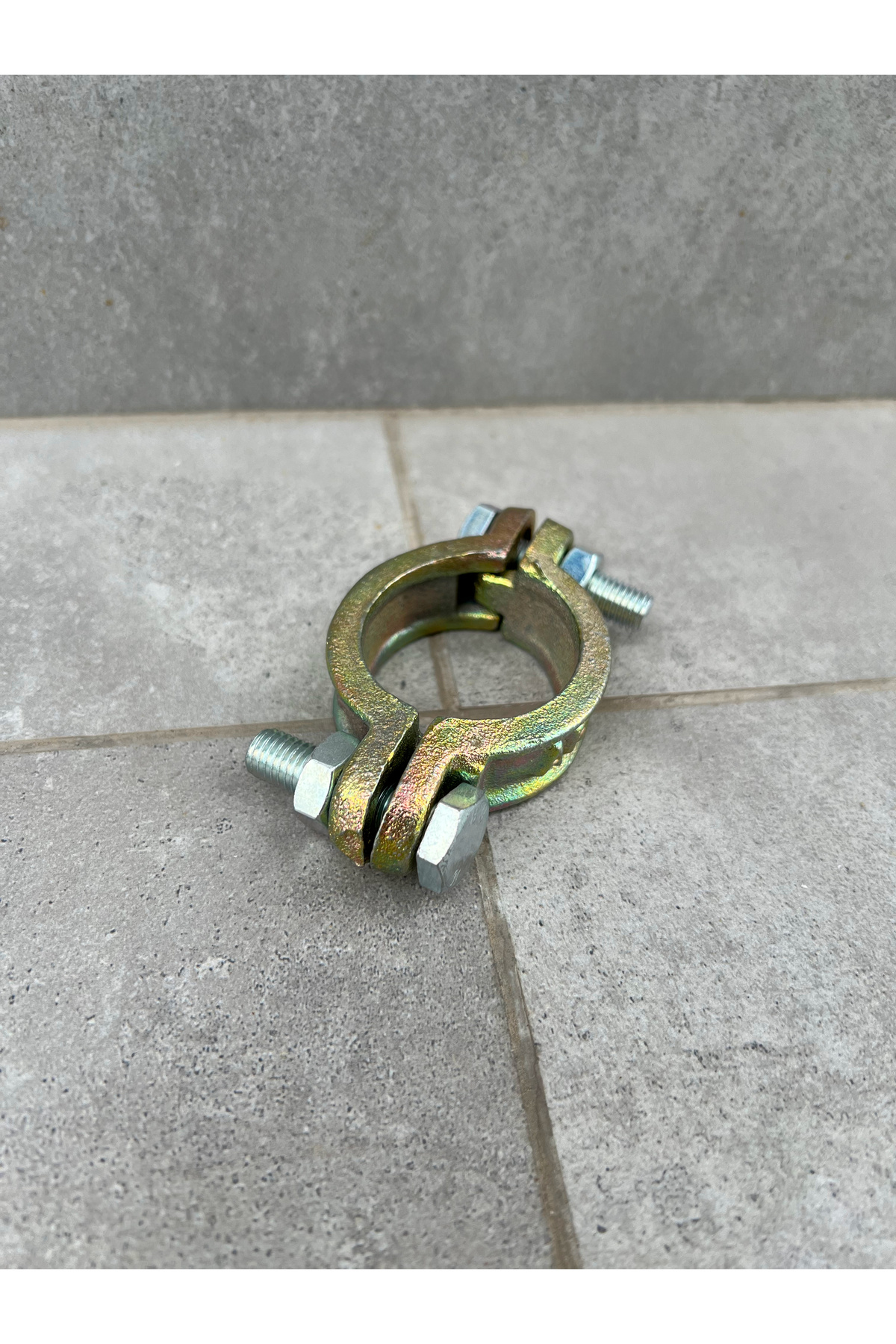 ARI Döküm Kelepçe 1 1/4" (No: 44)