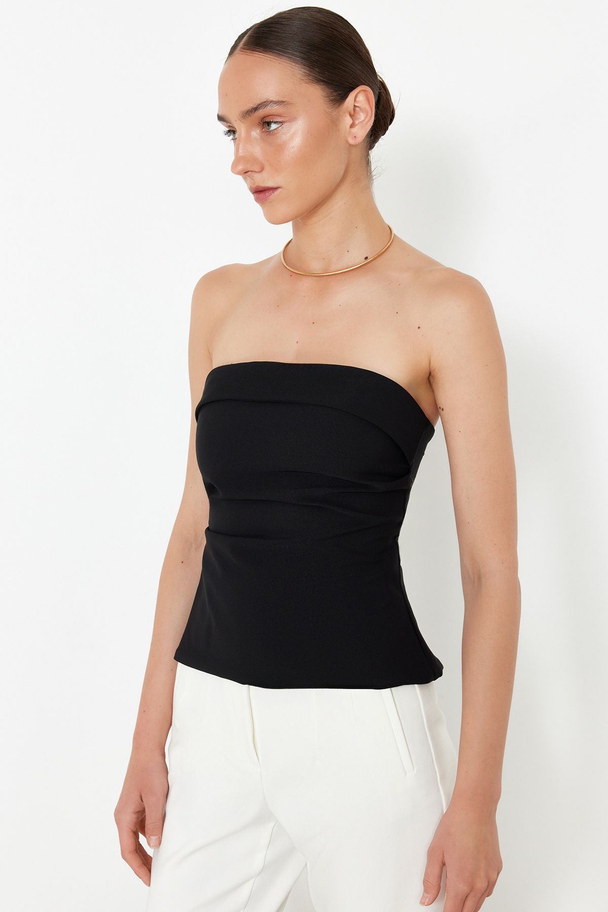 Trendyol Collection Czarna Drapowana Bluzka Bez Ramiączek - Kobieta - 38