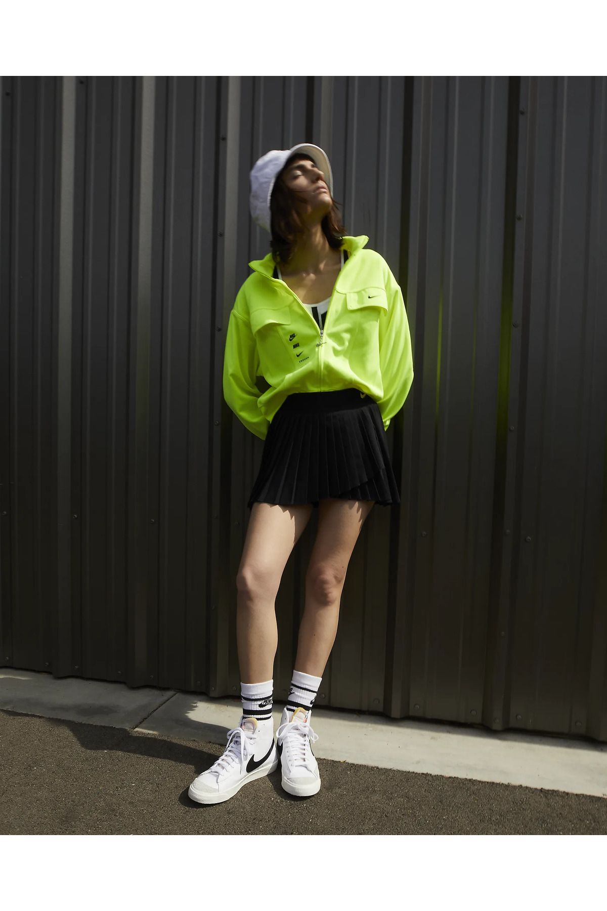 اسنیکر سفید زنانه Blazer Mid '77 کفش ورزشیs Daily Sportie Nike