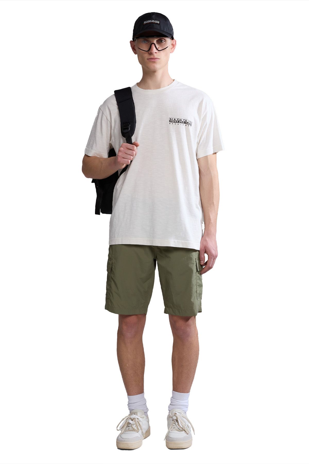 complete the look image