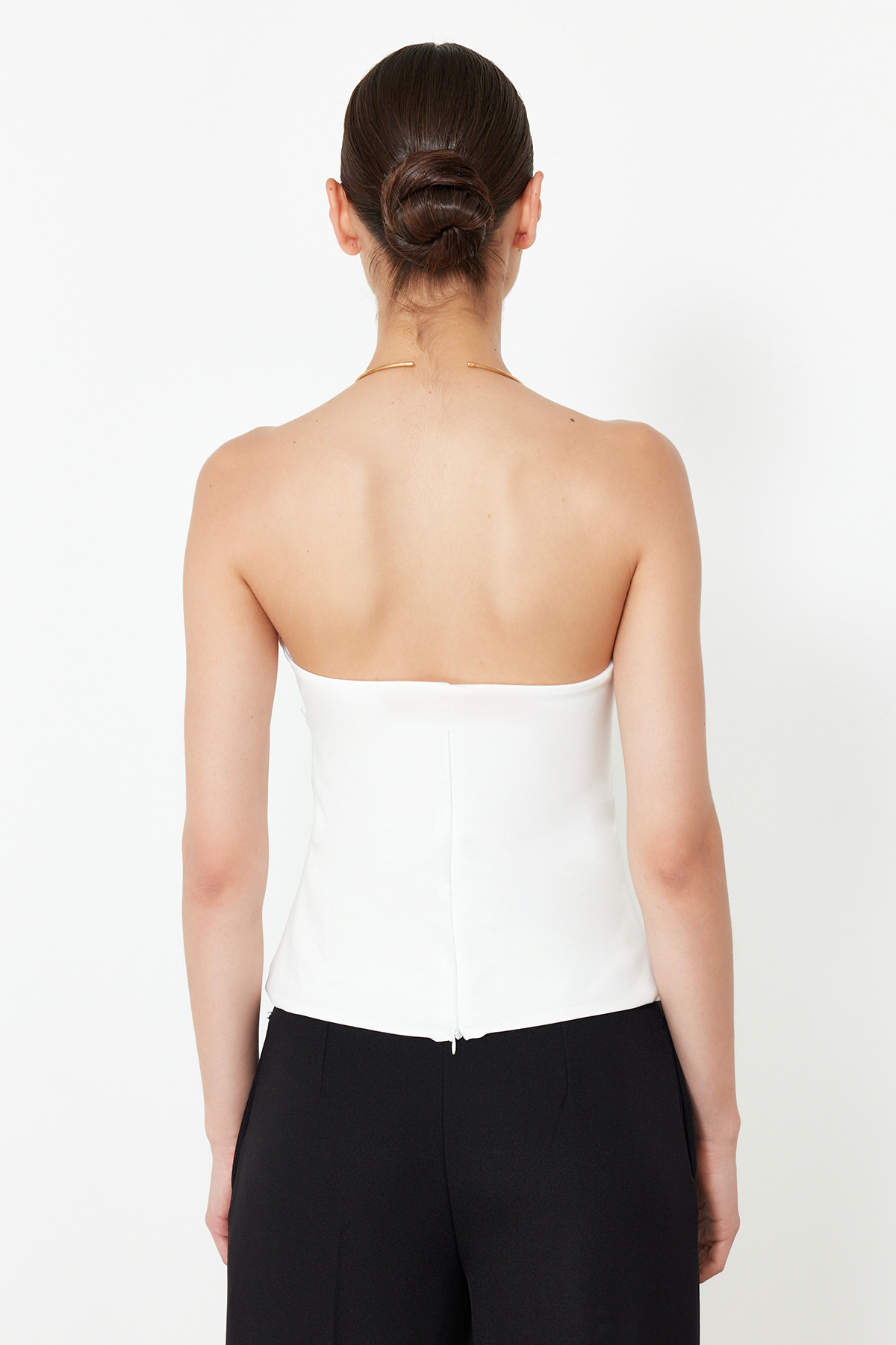 Trendyolmilla  Ekru Straplez Fitted Drapeli Dokuma Bluz TWOSS24BZ00348 - Görsel 7