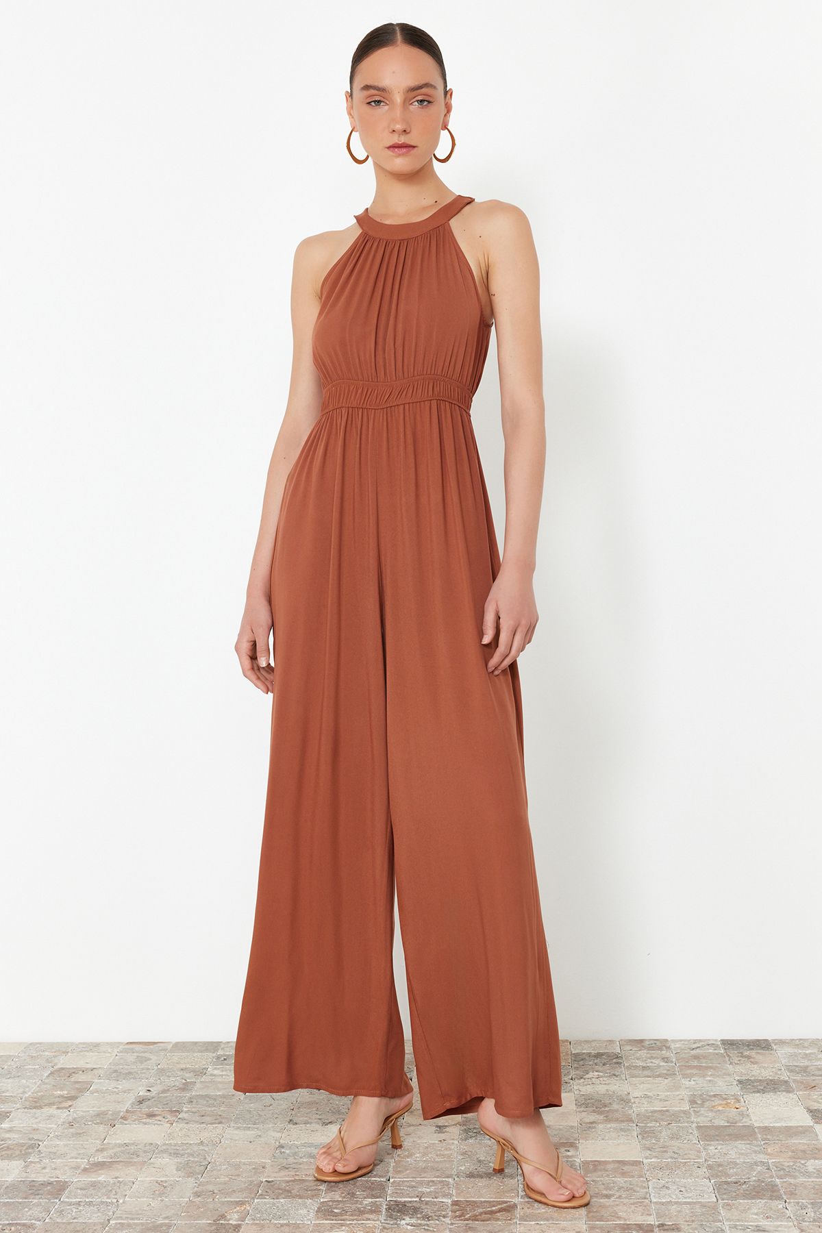 complete the look image
