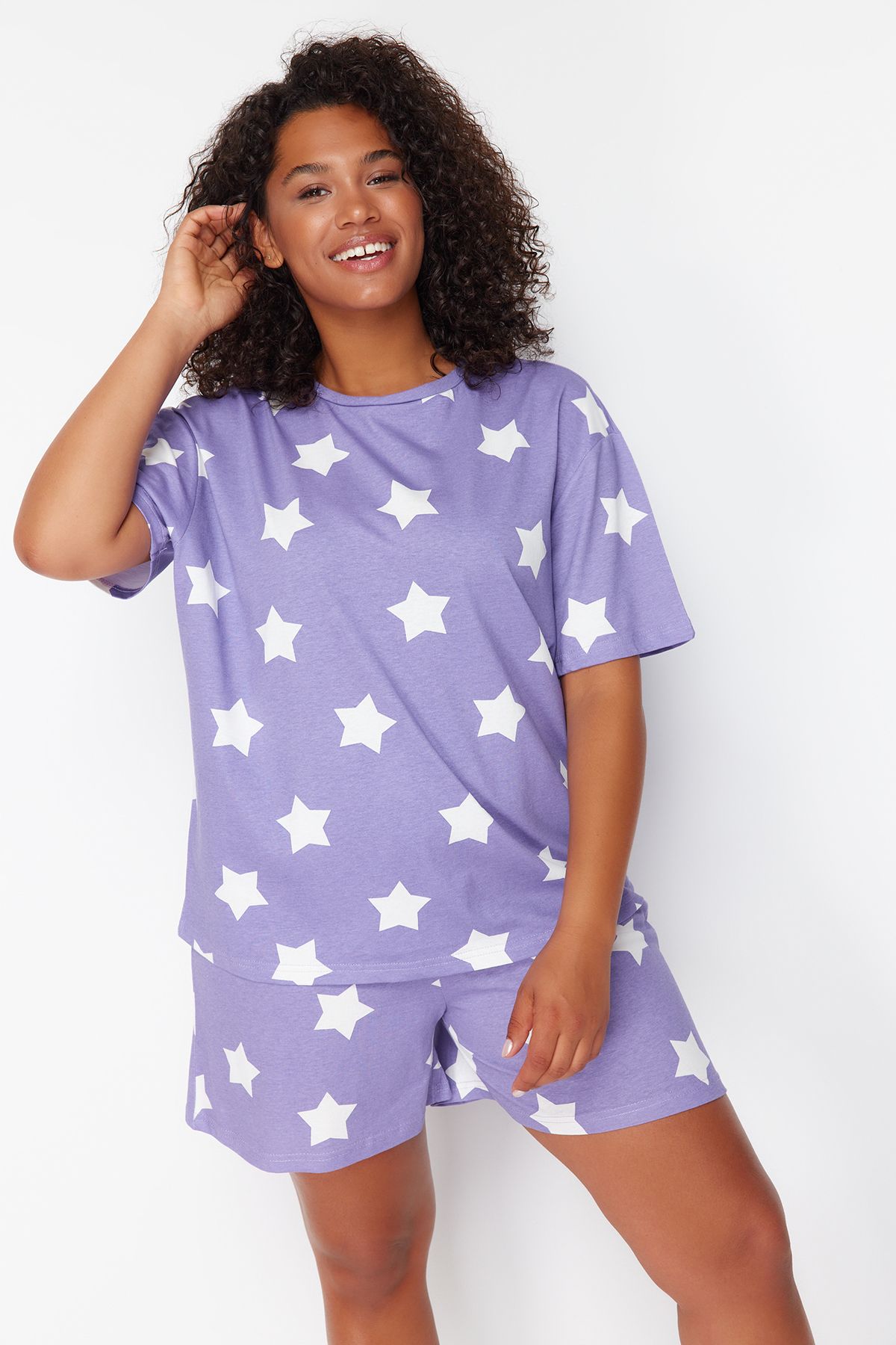 Trendyol Curve-Lilafarbenes, gestricktes Pyjama-Set mit Sternenmuster TBBSS24AI00027 2