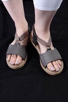 Kadın Gri Renk Günlük Hasır Sandalet GLR115