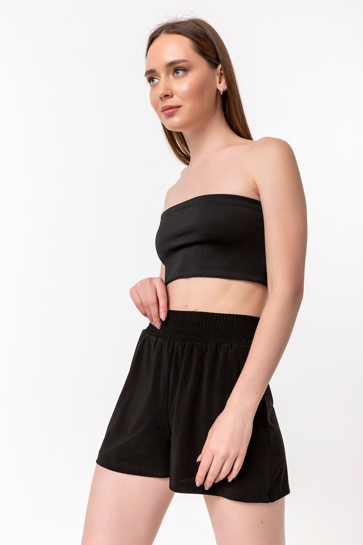 Laranor-Elastic Waist Shorts 4