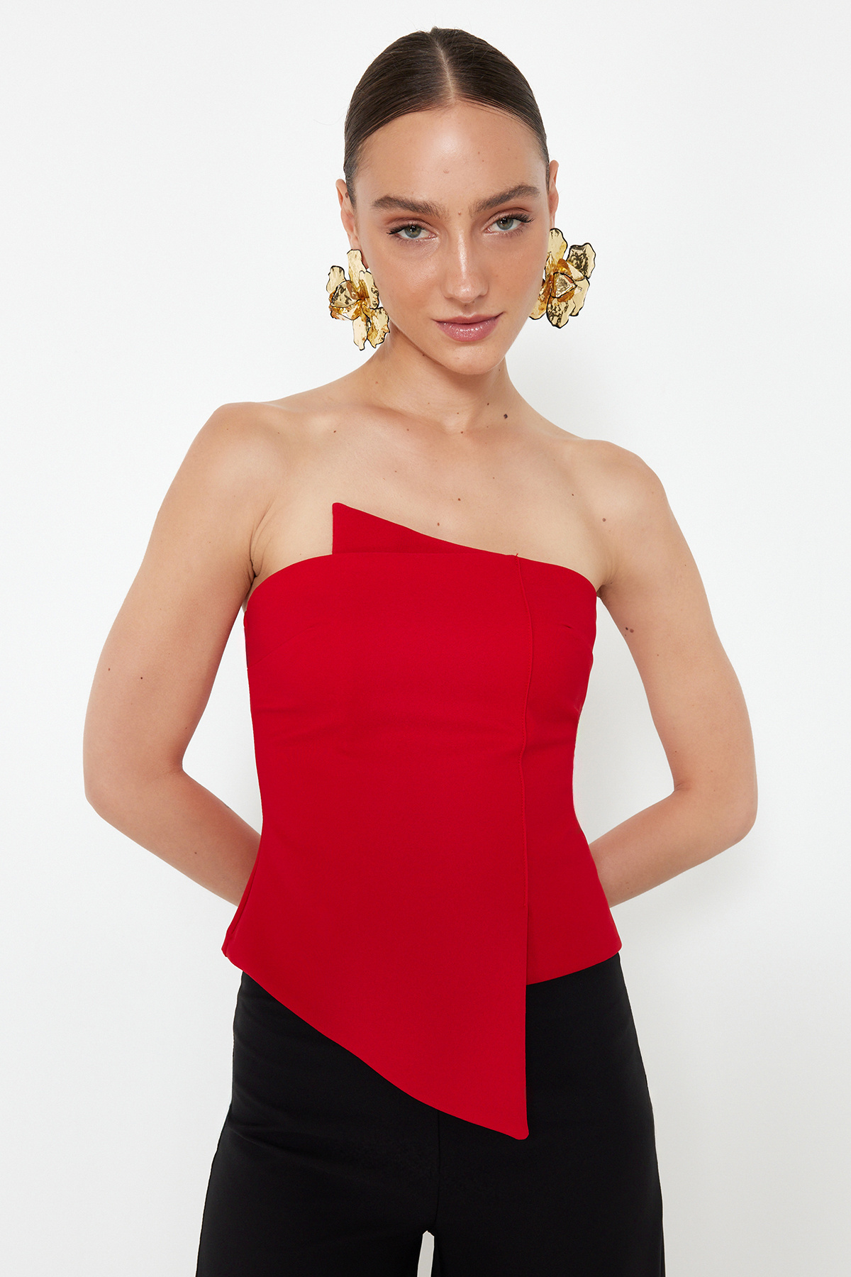 Trendyolmilla  Kırmızı Vücuda Oturan Dokuma Bluz TPRSS24BZ00008 - Görsel 2