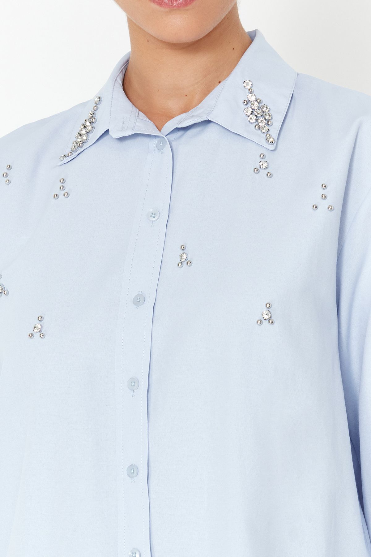 Trendyol Collection-Světle modrá Stone Detailed Woven Shirt - Regular Fit TWOSS24GO00069 4