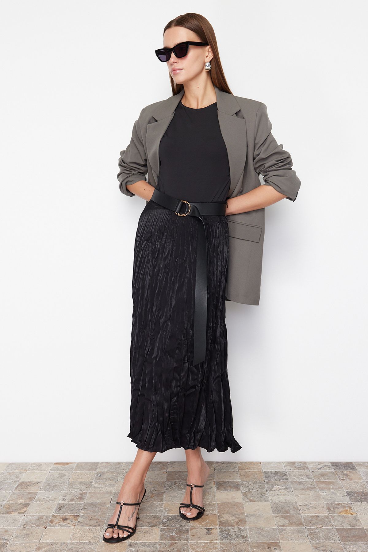 Trendyol Modest Czarna Plisowana, Satynowa Tkana Spódnica Kobieta - 36