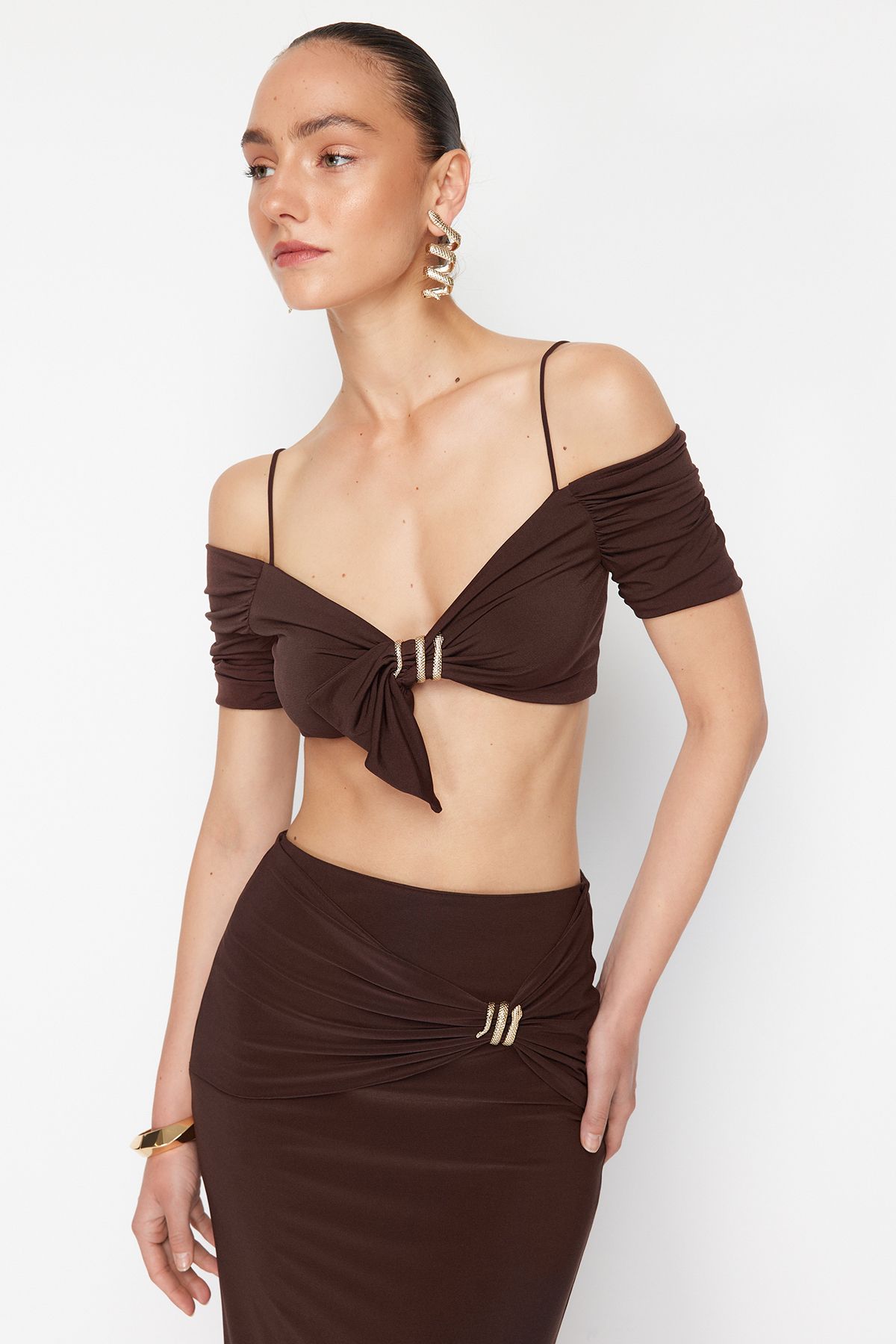 Trendyol Collection-X Zeynep Tosun Brown Knitted Bustier with Snake Accessory TCLSS24BS00000 2