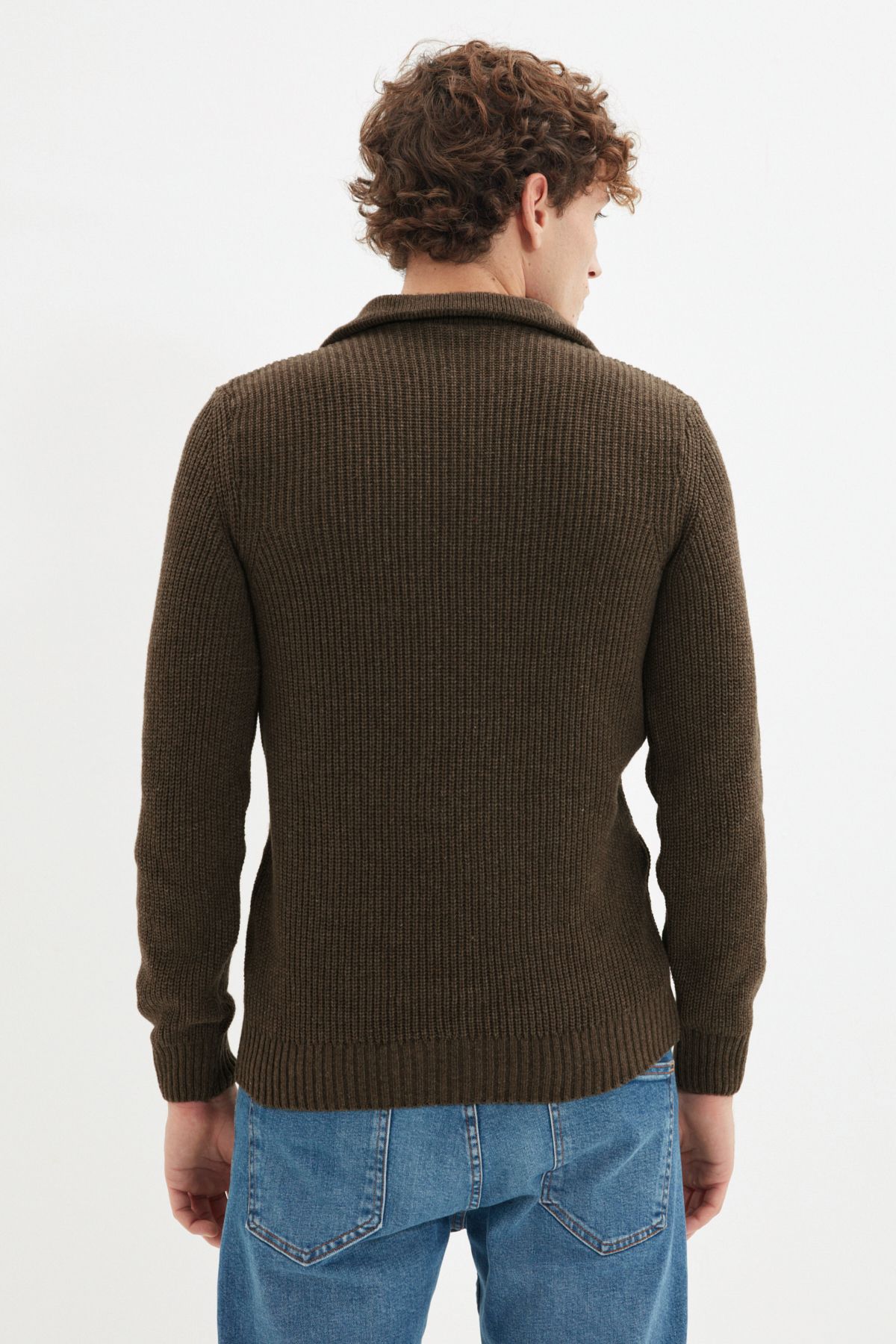 Trendyol Collection-Brauner Fischer-Strickpullover aus normaler Wolle mit Reißverschluss TMNAW22KZ0347 9