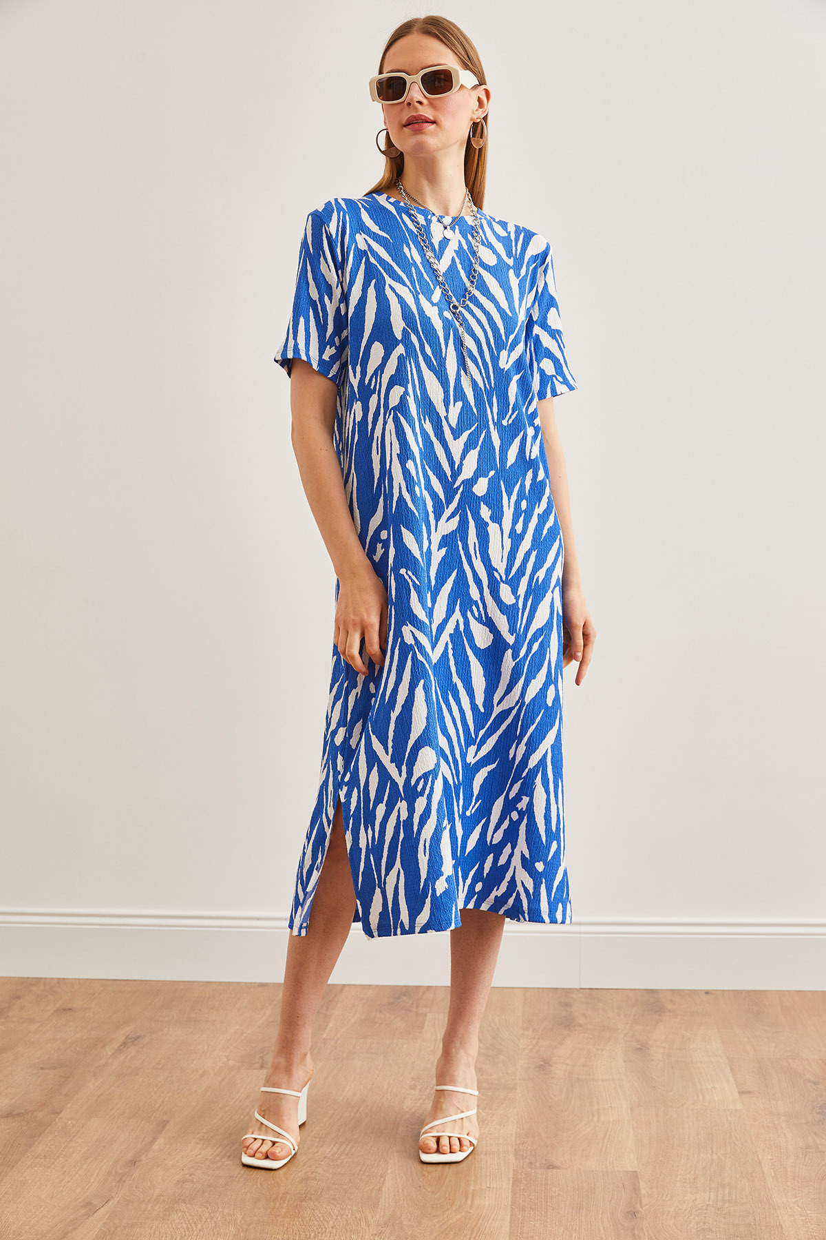 Olalook-Rochie supradimensionată Leaf Blue pentru femei cu fantă laterală ELB- 19001880 2