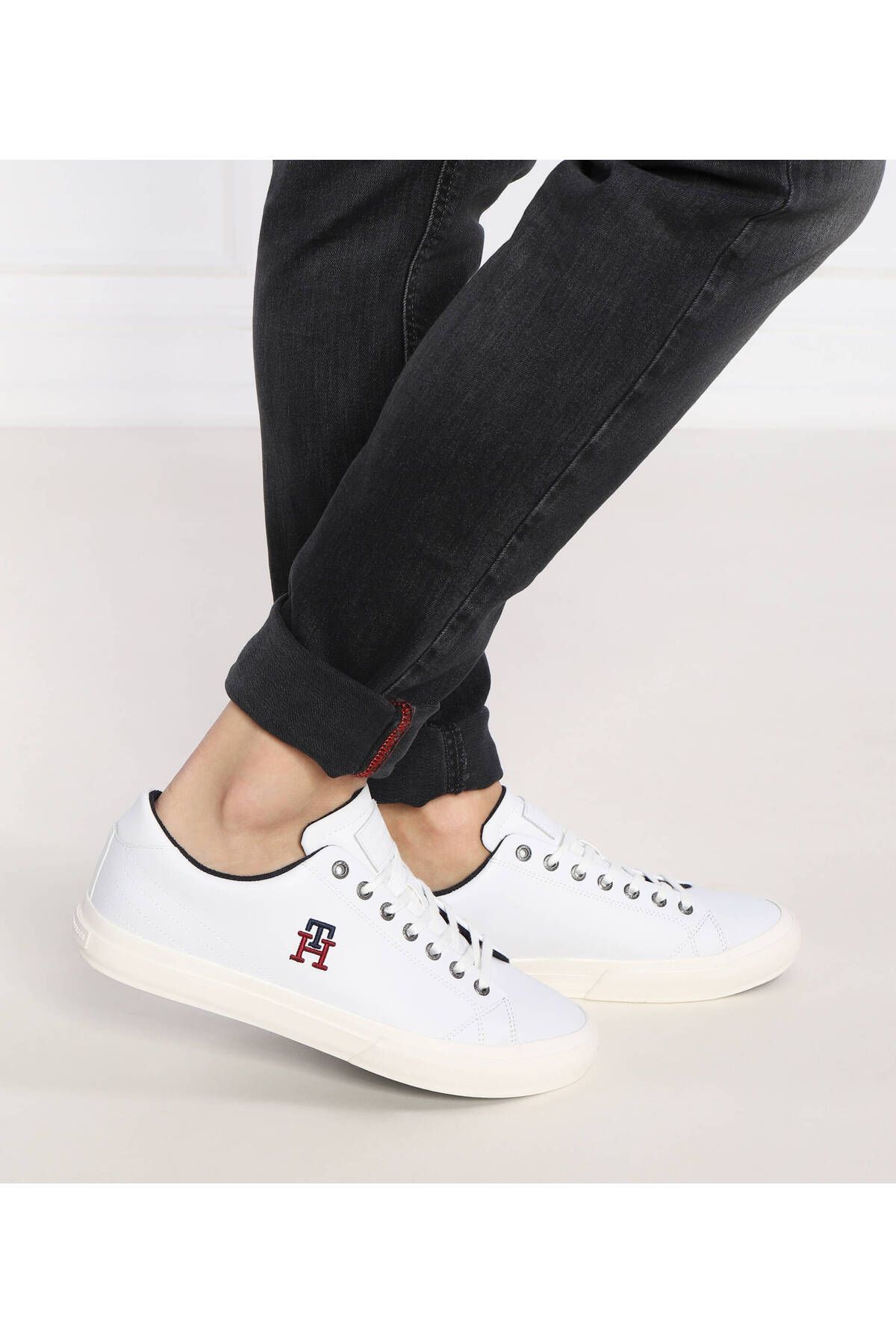کفش سفید چرم مردانه TH HI vulc street low leather fm0fm04740 Tommy Hilfiger