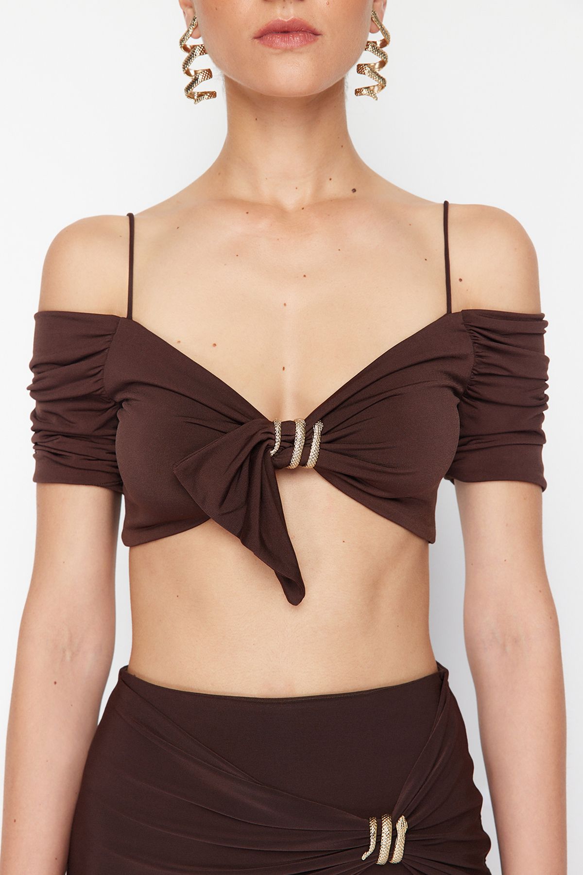 Trendyol Collection-X Zeynep Tosun Brown Knitted Bustier with Snake Accessory TCLSS24BS00000 6